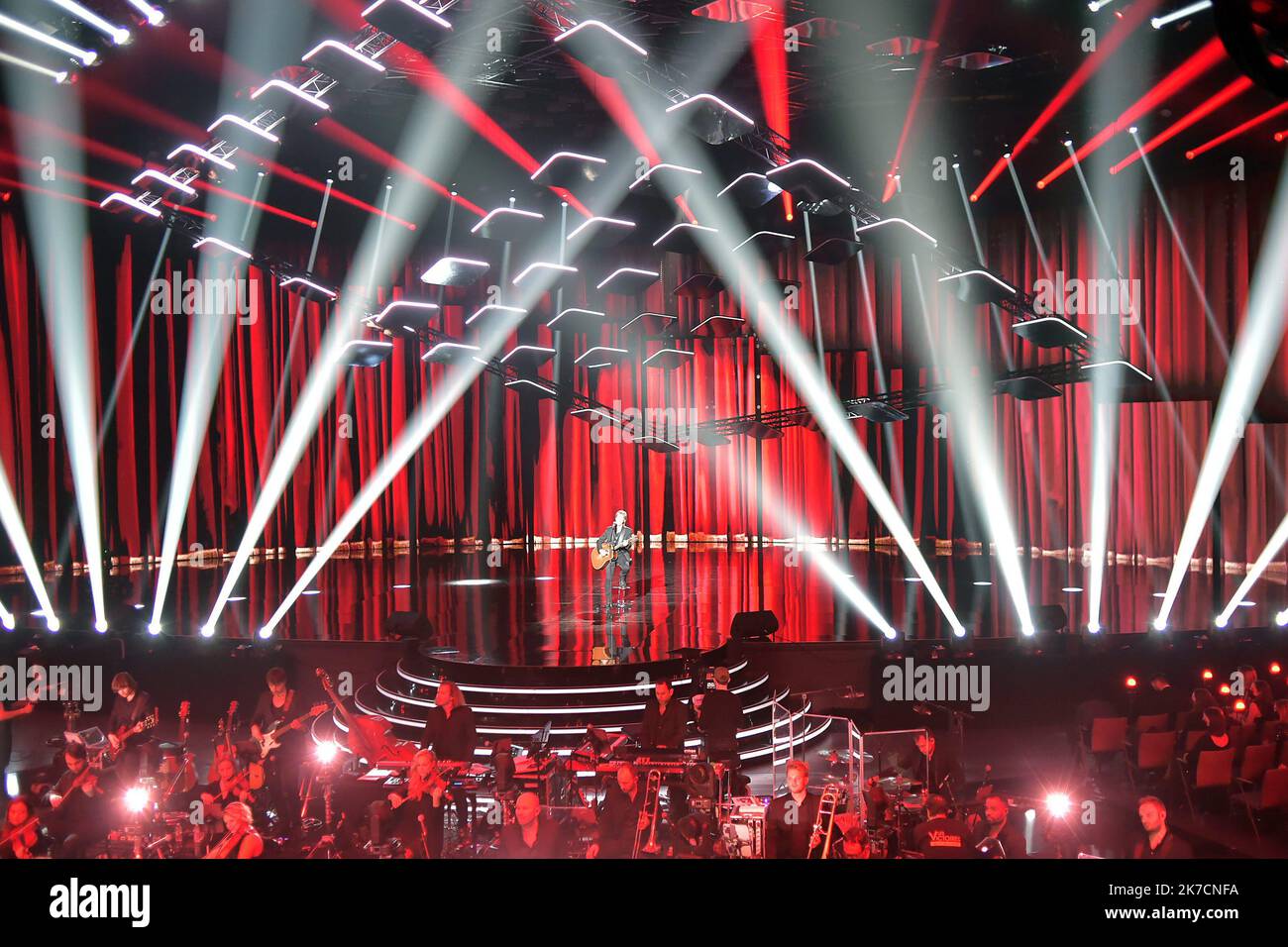 ©FRANCK CASTEL/MAXPPP - 36e Ausgabe des VICTOIRES DE LA MUSIQUE. Pour sa 36eme Edition, la ceremonie des Victoires de la musique se tiendra a la seine Musicale de Boulogne Billancourt, sans public. BOULOGNE BILLANCOURT, FRANKREICH FEBRUAR 12 FEBRUAR 2021. Jean Louis Aubert bei den 36. Victoires de la Musique, die am 12. Februar 2021 in frankreich in der seine Musicale in Bolougne Billancourt abgehalten wurden Stockfoto