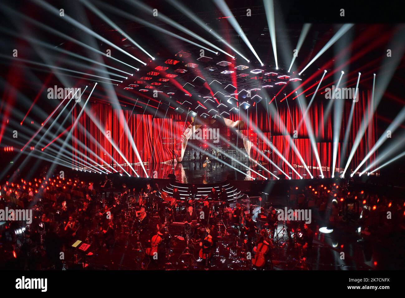 ©FRANCK CASTEL/MAXPPP - 36e Ausgabe des VICTOIRES DE LA MUSIQUE. Pour sa 36eme Edition, la ceremonie des Victoires de la musique se tiendra a la seine Musicale de Boulogne Billancourt, sans public. BOULOGNE BILLANCOURT, FRANKREICH FEBRUAR 12 FEBRUAR 2021. Jean Louis Aubert bei den 36. Victoires de la Musique, die am 12. Februar 2021 in frankreich in der seine Musicale in Bolougne Billancourt abgehalten wurden Stockfoto