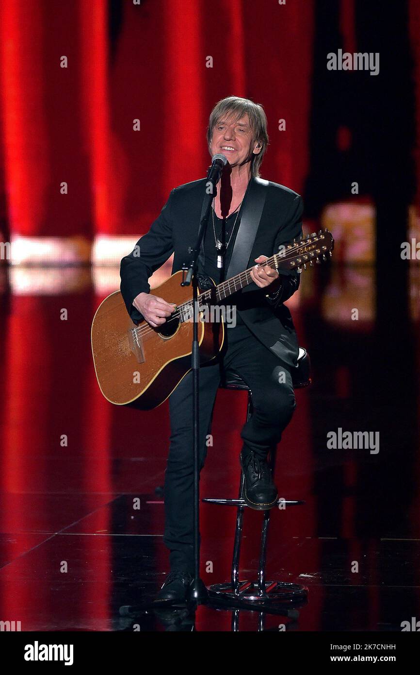 ©FRANCK CASTEL/MAXPPP - 36e Ausgabe des VICTOIRES DE LA MUSIQUE. Pour sa 36eme Edition, la ceremonie des Victoires de la musique se tiendra a la seine Musicale de Boulogne Billancourt, sans public. BOULOGNE BILLANCOURT, FRANKREICH FEBRUAR 12 FEBRUAR 2021. Jean Louis Aubert bei den 36. Victoires de la Musique, die am 12. Februar 2021 in frankreich in der seine Musicale in Bolougne Billancourt abgehalten wurden Stockfoto
