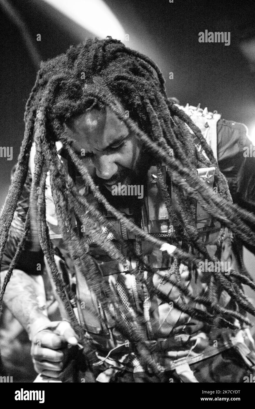 ©Michael Bunel / Le Pictorium/MAXPPP - Michael Bunel / Le Pictorium - 09/02/2013 - Frankreich - Ky-Mani Marley est un chanteur de reggae ne le 26 fevrier 1976 a Falmouth, en Jamaique. Fils de Bob Marley et d'Anita Belnavis, Championne de Tennis de Table, son prenom, Ky-Mani, signifie en Afrique de l'Est, « voyageur aventureux ». 9 fieber 2013. Paris, Frankreich / 09/02/2013 - Frankreich - Ky-Mani Marley ist eine Reggae-Sängerin, die am 26. Februar 1976 in Falmouth, Jamaika, geboren wurde. Sein Vorname, Ky-Mani, Sohn von Bob Marley und Tischtennismeisterin Anita Belnavis, bedeutet „abenteuerlustiger Reisender“ in Ostafrika. Februar Stockfoto