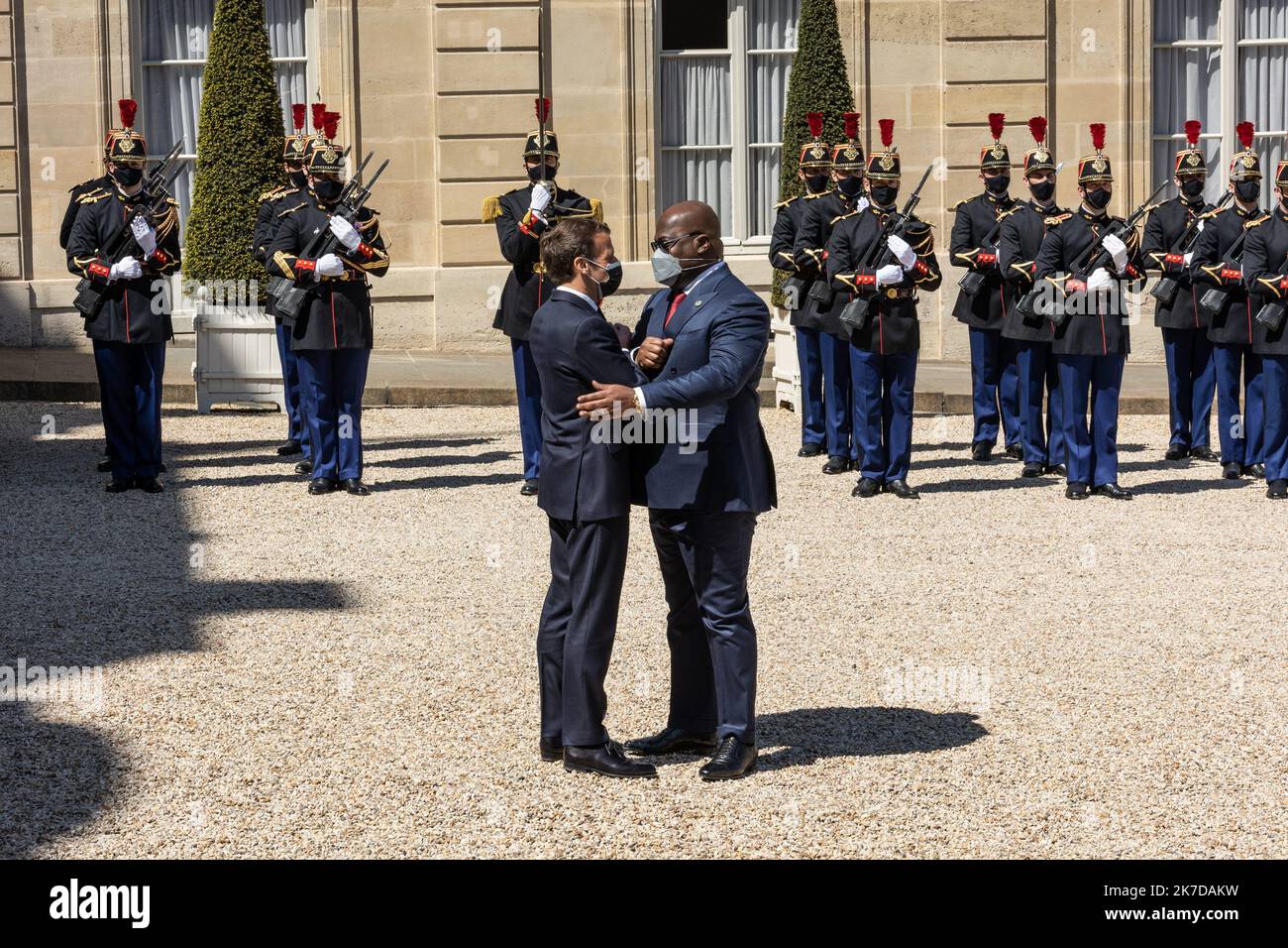 ©Sadak Souici / Le Pictorium/MAXPPP - Sadak Souici / Le Pictorium - 27/4/2021 - Frankreich / Ile-de-France / Paris - Le President de la Republique, M. Emmanuel MACRON a recu pour un dejeuner de travail le President de la Republique Democratique du Congo, M. Felix TSHISEKEDI TSHILOMBO, le mardi 27 avril 2021 au Palais de l'Elysee. / 27/4/2021 - Frankreich / Ile-de-France (Region) / Paris - der französische Präsident Emmanuel MACRON empfing am Dienstag, den 27. April 2021, den Präsidenten der Demokratischen Republik Kongo, Felix TSHISEKEDI TSHILOMBO, zum Arbeitsessen im Elysee-Palast. Stockfoto