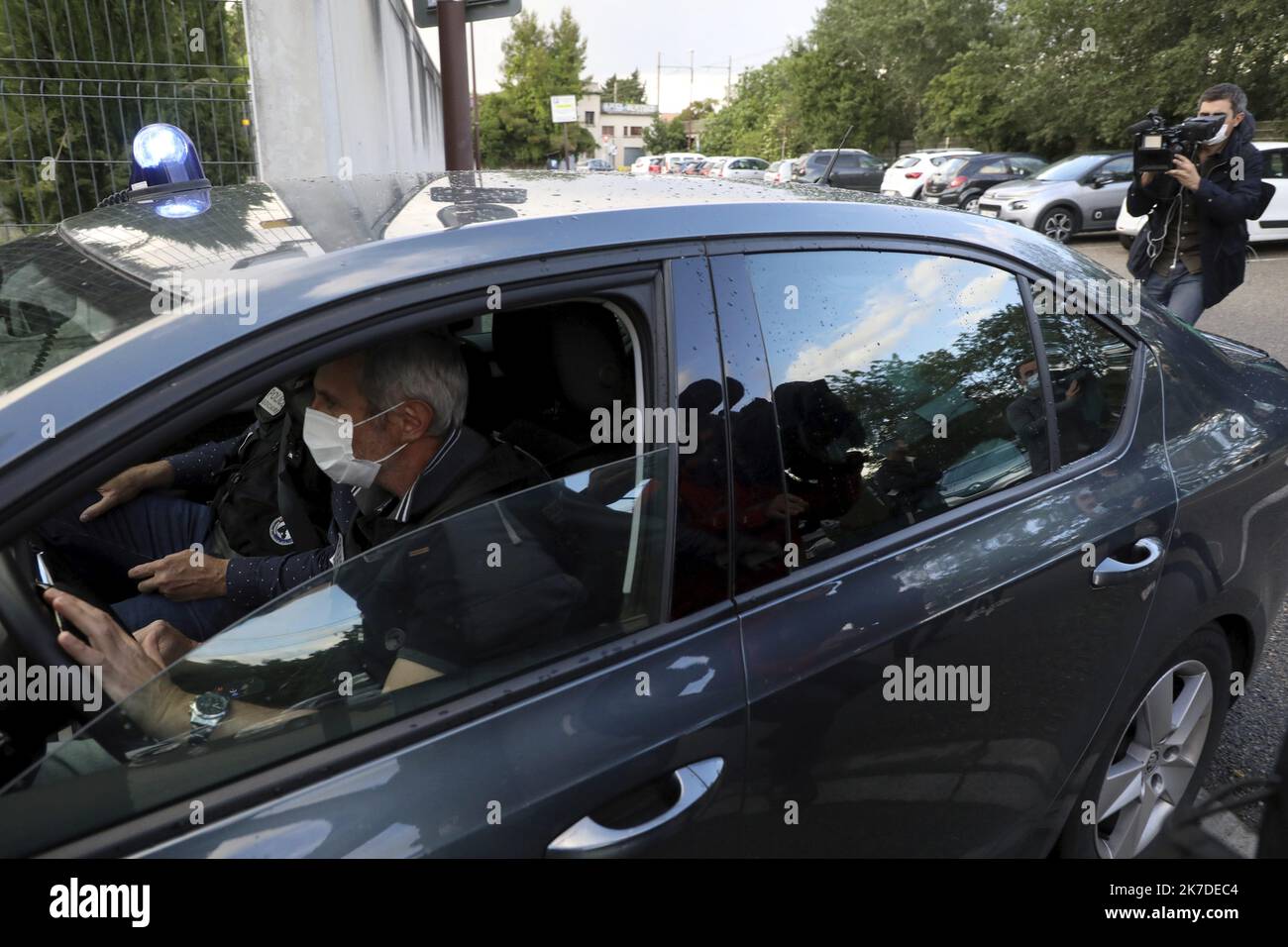 ©PHOTOPQR/LA PROVENCE/REY Jérôme ; Avignon ; 11/05/2021 ; Avignon Faits divers meurtre de Eric Masson policier abbatu lors du controlre d'un Point de Deal vente de stupefiants a Avignon le 5 Mai Arrivee des suspects au palais de Justice - Avignon, Frankreich, Mai 11. 2021 Mord an dem Polizeibeamten Eric Masson während einer Drogenkontrolle : Ankunft von Verdächtigen im Gerichtsgebäude Stockfoto