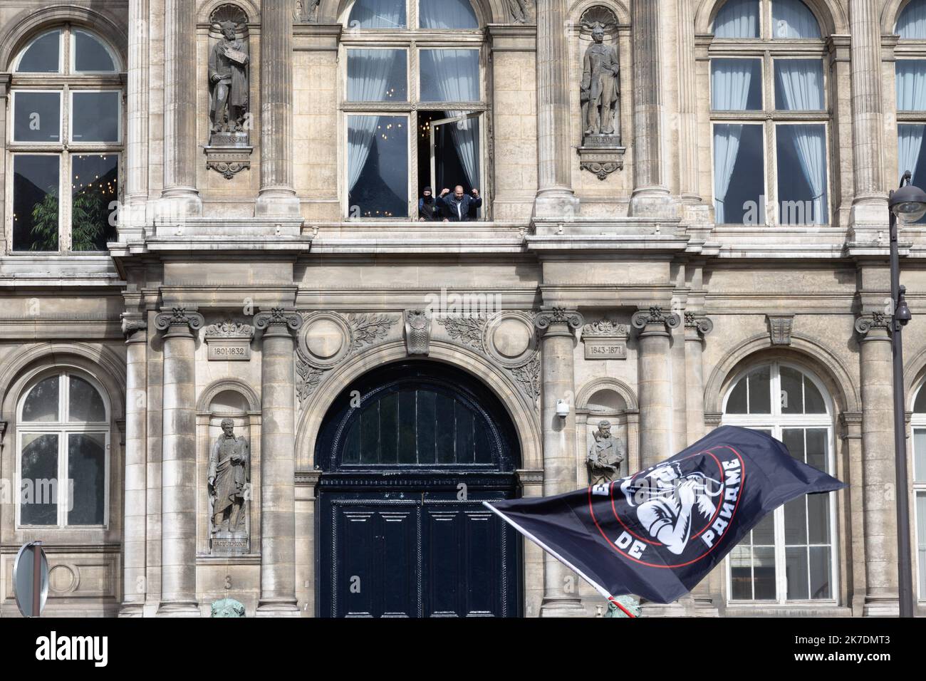 ©Sadak Souici / Le Pictorium/MAXPPP - Sadak Souici / Le Pictorium - 25/05/2021 - Frankreich / Ile-de-France / Paris - Action Coup de poing, mardi 25 Mai 2021, par des Agents de la Ville de Paris en greve : ils ont investi une Partie de l'Hotel de Ville. / 25/05/2021 - Frankreich / Ile-de-France (Region) / Paris - Aktion Coup de poing, Dienstag, 25. Mai 2021, von Agenten der Stadt Paris im Streik: Sie haben einen Teil des Rathauses investiert. Stockfoto