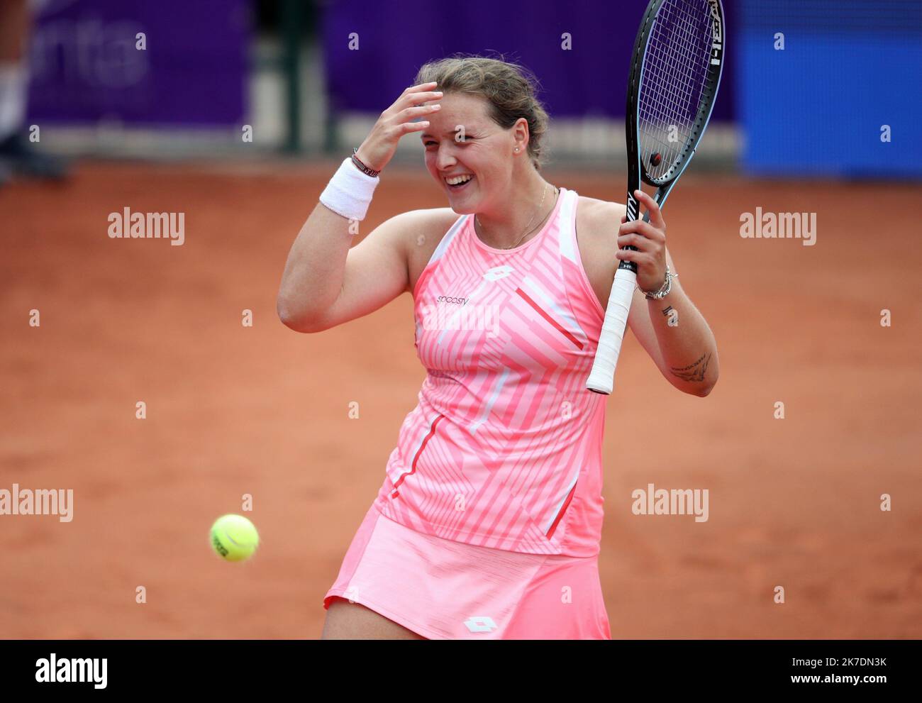 ©PHOTOPQR/L'ALSACE/Jean-Marc LOOS ; Strasbourg ; 27/05/2021 ; Jule Niemeier ( GER ) lors des Internationaux de Tennis féminin à Strasbourg le 27 Mai 2021. Mai 27. 2021 Internationales Tennisturnier in Straßburg Stockfoto