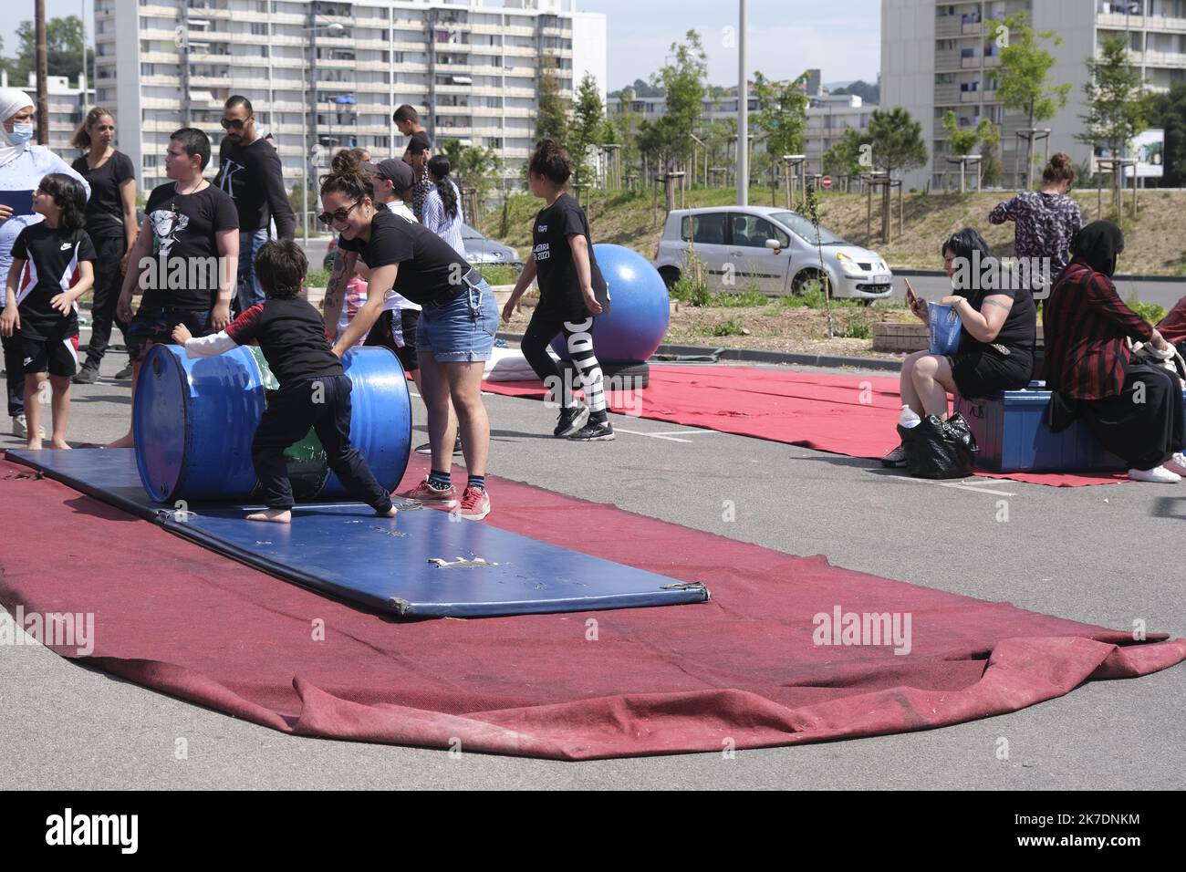 ©Naemie Bourtin / Le Pictorium/MAXPPP - Naemie Bourtin / Le Pictorium - 29/05/2021 - Frankreich / Bouches-du-Rhone / Marseille - L'Apres M est un ancien mac donald occupe. un lieu qui lutte contre la precarite. Aujourd'hui le lieu est dedie aux enfants avec peins d'atelers pour faire diverses activites / 29/05/2021 - Frankreich / Bouches-du-Rhone / Marseille - L'after M ist ein ehemaliger mac donald besetzt. Ein Ort, der gegen Prekarität kämpft. Heute ist der Ort für Kinder mit vielen Workshops gewidmet, um verschiedene Aktivitäten zu tun Stockfoto