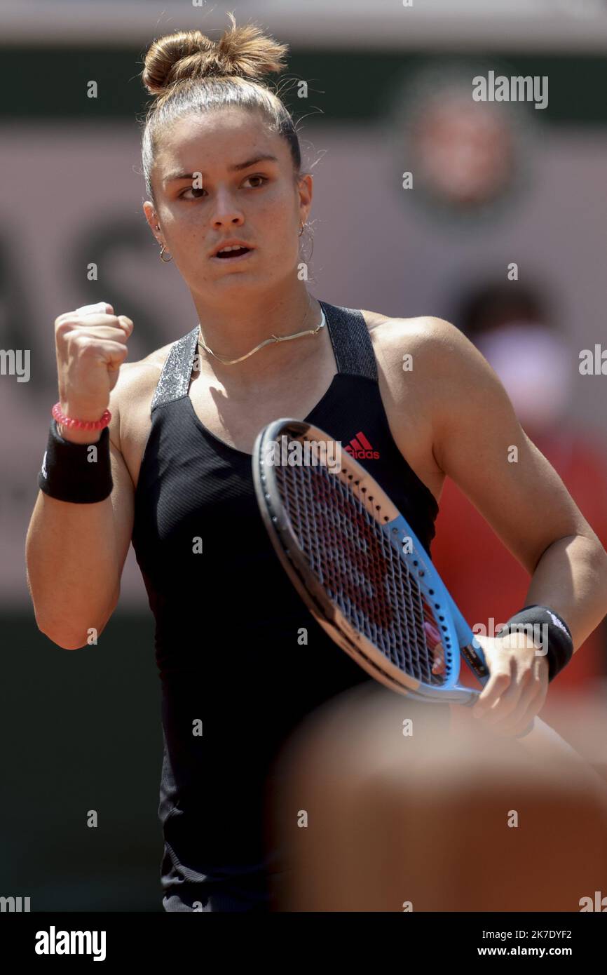©Sebastien Muylaert/MAXPPP - Maria Sakkari aus Griechenland feiert während ihres Viertelfinalspiels der Damen gegen IGA Swiatek aus Polen am Tag Eleven der French Open 2021 bei Roland Garros in Paris, Frankreich. 09.06.2021 Stockfoto