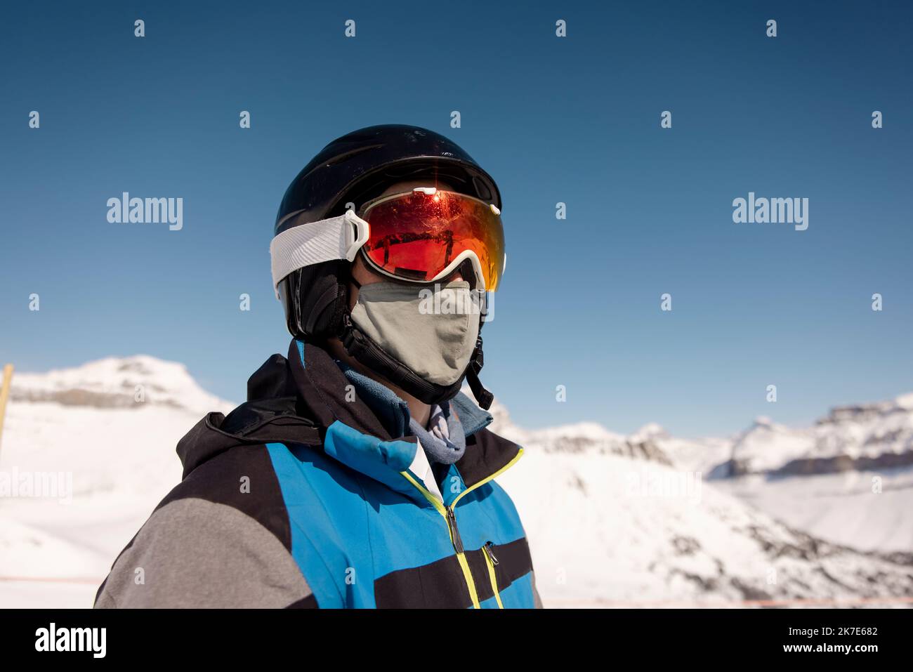 Gesichtsmaske skifahren -Fotos und -Bildmaterial in hoher Auflösung – Alamy