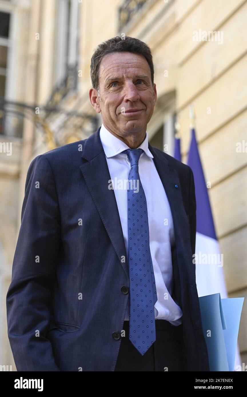 ©Julien Mattia / Le Pictorium/MAXPPP - Julien Mattia / Le Pictorium - 2/9/2021 - Frankreich / Ile-de-France / Paris - Geoffroy Roux de Bezieux President du Medef a l'Hotel de Matignon pour son entretien avec le Premier Ministre, Jean Castex, A Paris le 2 septembre 2021 / 2/9/2021 - Frankreich / Ile-de-France (Region) / Paris - Geoffroy Roux de Bezieux Präsident von Medef im Matignon Hotel zu seinem Treffen mit dem Premierminister Jean Castex am 2. September 2021 in Paris Stockfoto
