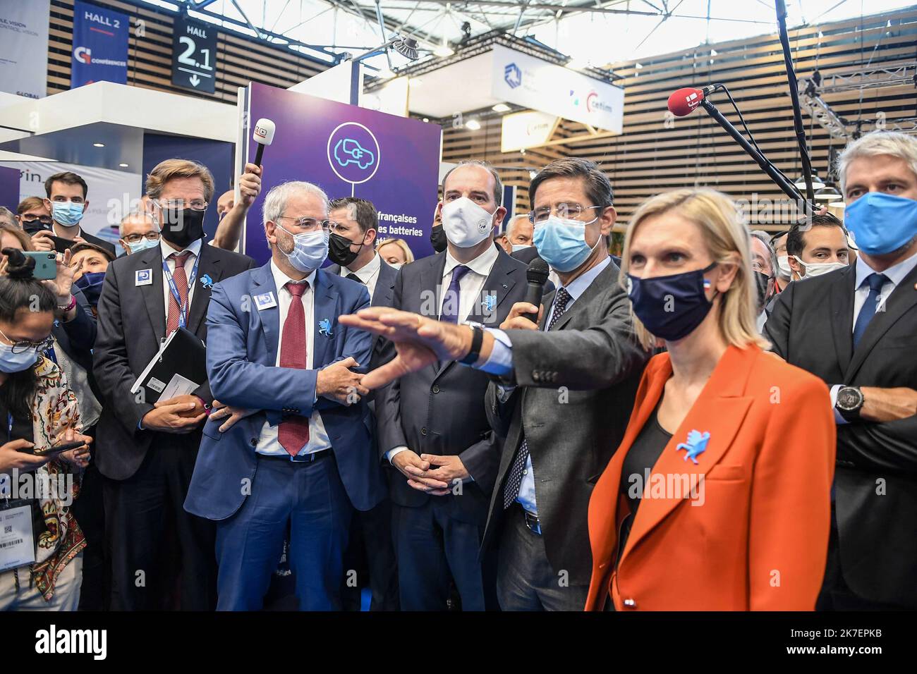 ©PHOTOPQR/LE PROGRES/Joël PHILIPPON - Chassieu 06/09/2021 - Jean Castex au Salon Global Industrie 2021. 6 septembre 2021 -Jean Castex au Salon Global Industrie 2021 en présence de Olivier Ginon PDG de GL Veranstaltungen, Bruno Bernard pdt Métropole, Laurent Wauquiez pdt Région Auvergne Rhone-Alpes et Agnès Pannier-Runacher, secrétaire d'État auprès du Ministre de l'Économie et des Finances - 2021/09/06. Der Französische Premierminister Jean Castex. Stockfoto