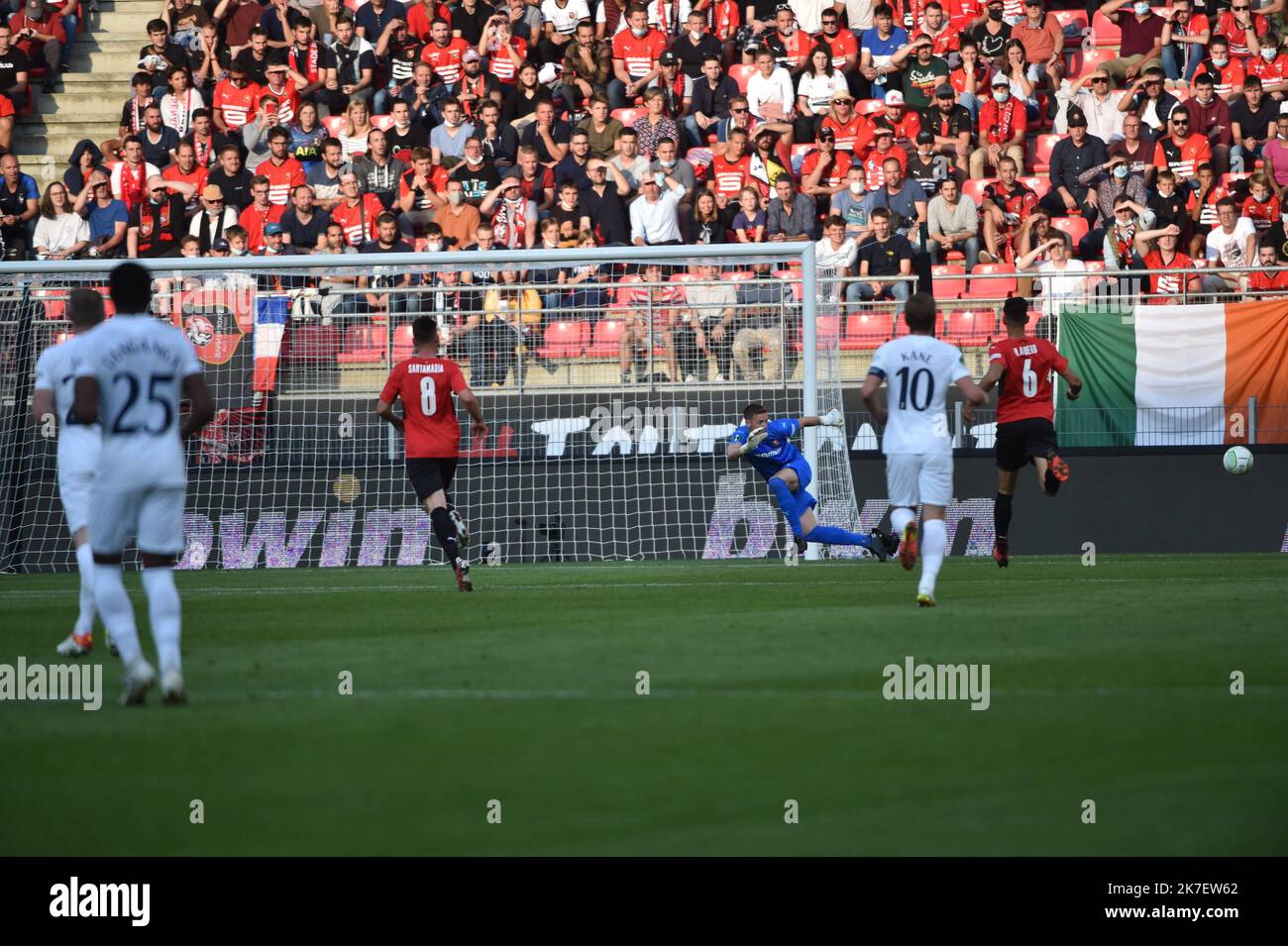 ©PHOTOPQR/LE TELEGRAM/Nicolas Creach ; ; 16/09/2021 ; FOTO Nicolas Creach / LE TELEGRAMM. FUSSBALL (35) Roazhon Park ( Rennes ) LE 16092021 Europa Conference League Stade Rennais / Tottenham Le 1 er but de Tottenhan incritt par Lucas Moura Stockfoto