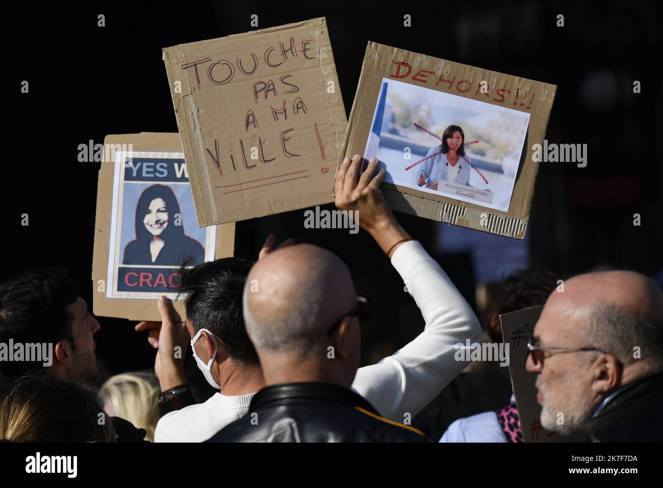 ©Julien Mattia / Le Pictorium/MAXPPP - Rassemblement #SaccageParis, des Associations de Riverains parisiens contre la politique de la Mairie de Paris. Stockfoto