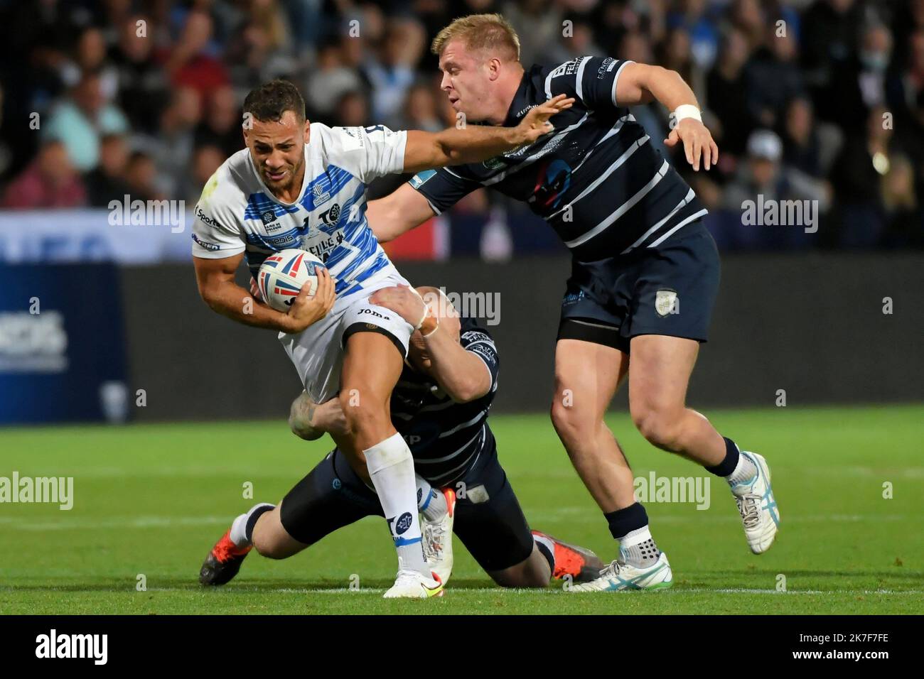 ©PHOTOPQR/LA DEPECHE DU MIDI/VALENTINE CHAPUIS ; TOULOUSE ; 10/10/2021 ; RUGBY XIII SAISON 2021 2022 / FINALE DE CHAMPIONSHIP / LE TOULOUSE OLYMPIQUE TO XIII ( MAILLOT BLANC ) A RECU FEATHERSTONE ROVERS AU STADE ERNEST WALLON / VICTOIRE TO XIII OKT 10TH 2021 RUGBY XIII CHAMPIONSHIP FINALE : Toulouse vs. Featherstone Rovers Stockfoto