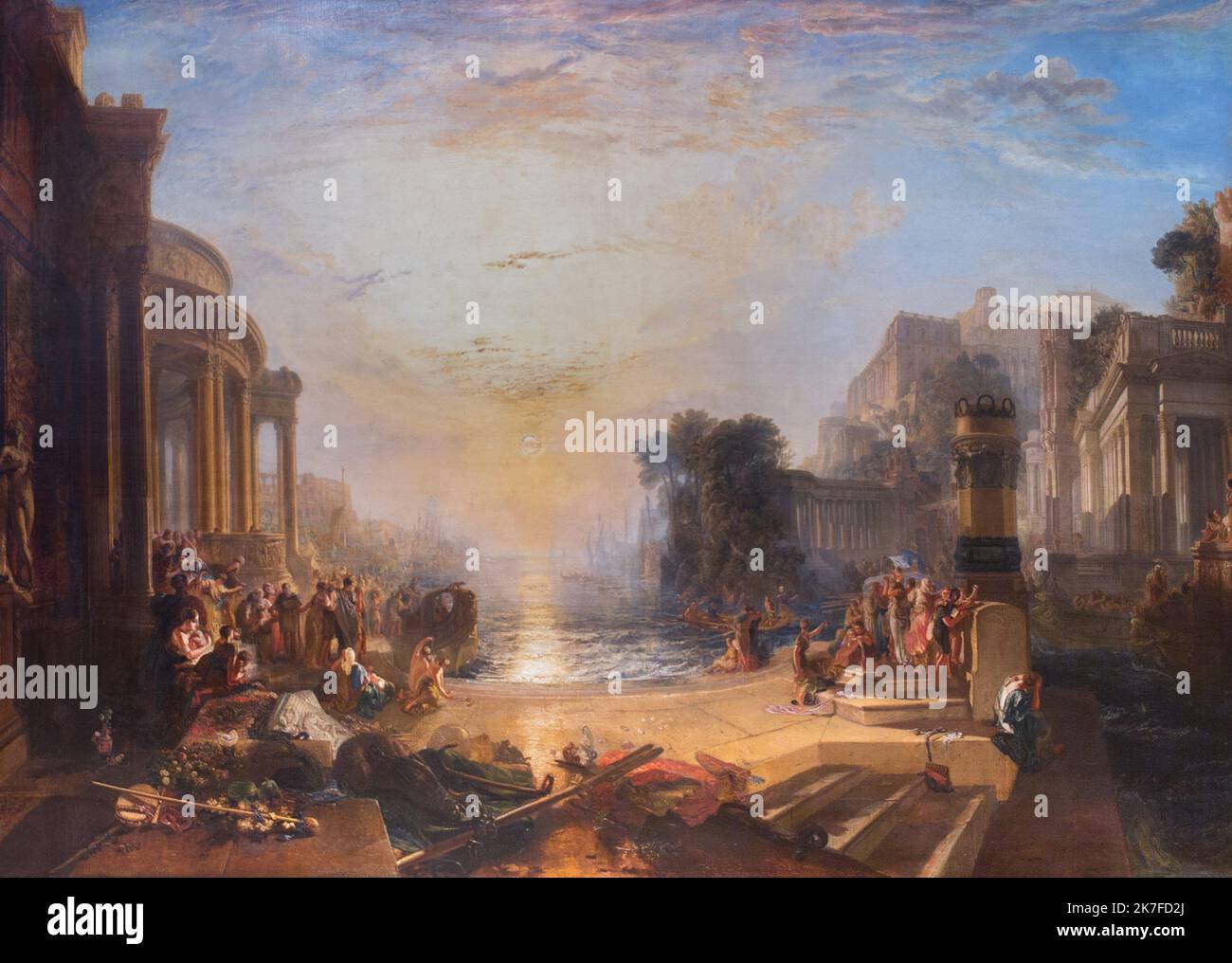©Active Museu/MAXPPP - ActiveMuseum 0006490.jpg / Le Declin de l'Empire Carthagenois, Claude Lorrain etait le plus vieux maitre peintre prefere de Turner. Voici un de ses grands essais dans le style de Claude Lorrain. Le Declin de l'Empire Carthagenois est symbolishe par le Soleil couchant 1817 - / Joseph Mallord William Turner / Peinture Active Museum / Le Pictorium Antike Stadt, wolkiger Himmel, Menschenmenge, Niedergang, Horizontal, Romantik, Meer, Sonnenuntergang, 19.. Jahrhundert, J. M. W. Turner, Malerei, Stockfoto