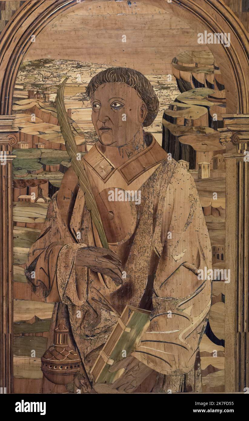 ©Active Museu/MAXPPP - ActiveMuseum 0006587.jpg / Bois et marqueterie, alles d'eglise 1510 - / Pantaleone dei Marchi / Skulpturenmuseum / Le Pictorium Buch, Federstift, Indirekter Blick, Mann, felsige Landschaft, Vertikal, Holz, Schriftsteller, 16. Jahrhundert, Pantaleone dei Marchi, Skulptur, Stockfoto