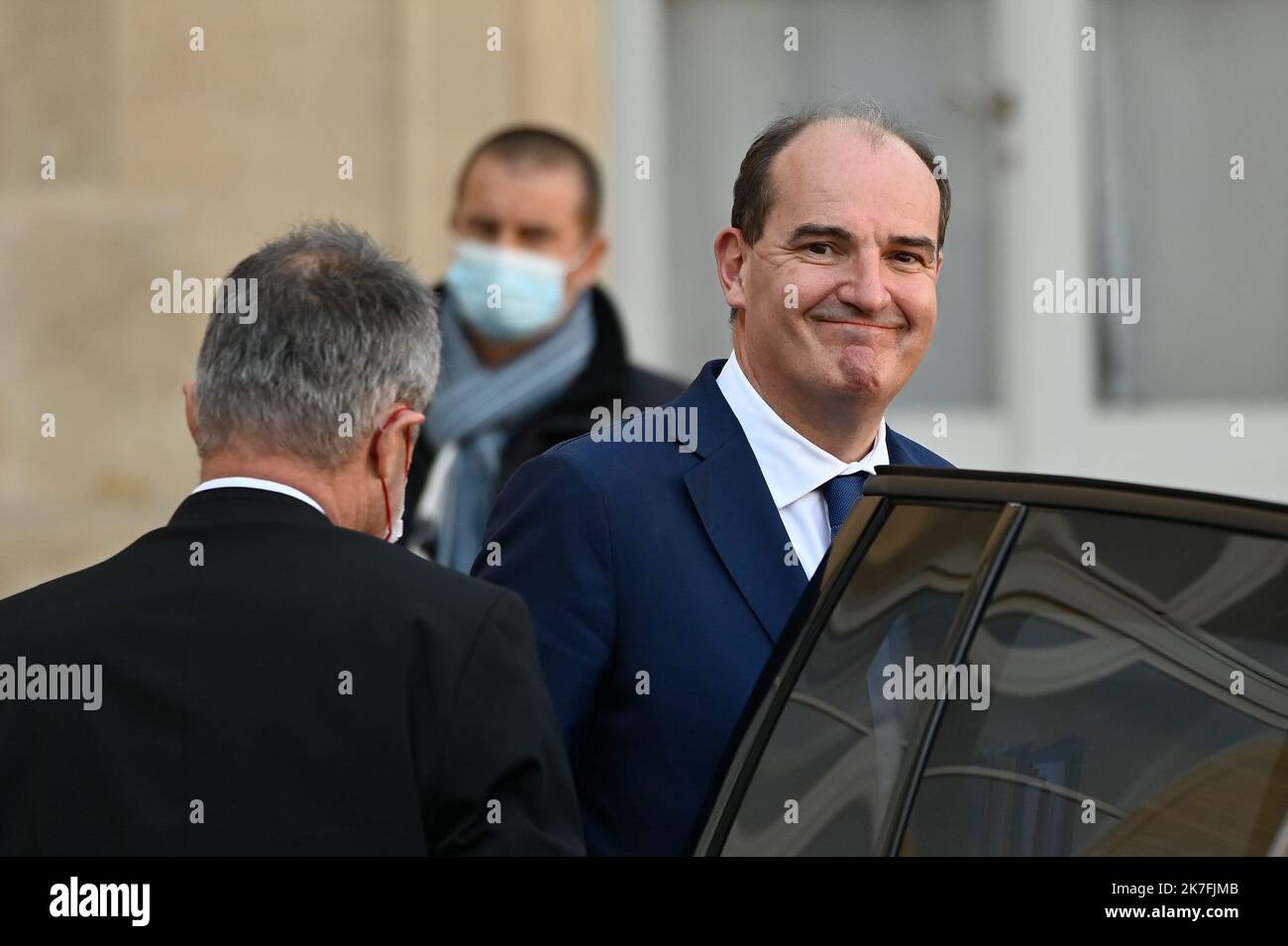 ©Julien Mattia / Le Pictorium/MAXPPP - Le Premier Ministre, Jean Castex en sortie du Conseil des Ministres, au Palais de l'Elysee le 10 novembre 2021. Stockfoto