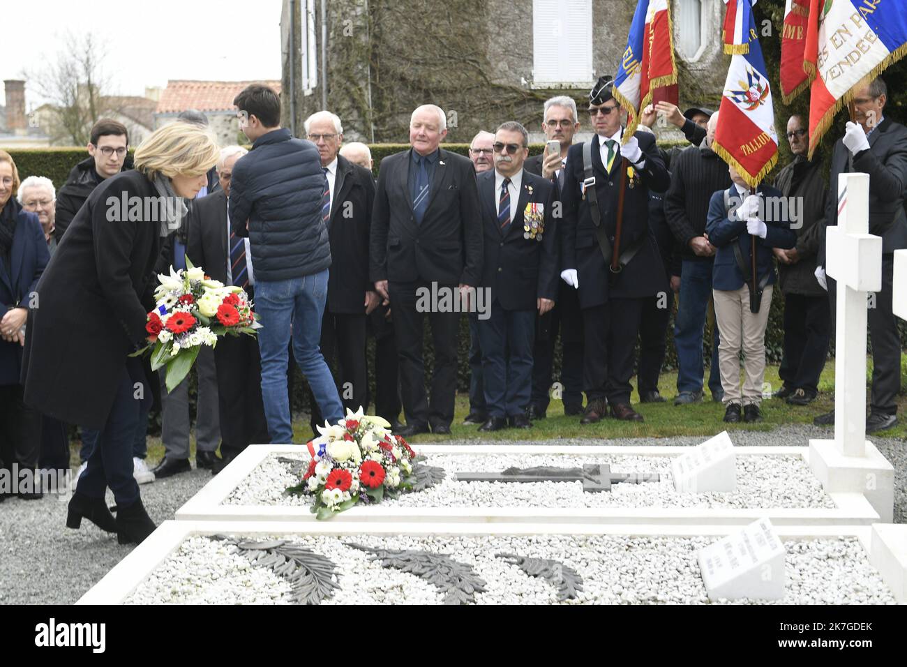 ©PHOTOPQR/OUEST FRANKREICH/Franck Dubray ; Mouilleron en Pareds ; ; Déplacement en Vendée de Valérie Pécresse candidate Les républicains LR à l' élection présidentielle où elle a déposé une gerbe sur la tombe du Maréchal de Lattre et visité le musée Clemenceau à Mouilleron en Pareds?(Photo Franck Dubray?) - Valérie Pécresse bei den Präsidentschaftswahlen in die Vendée der LR Republikaner Stockfoto