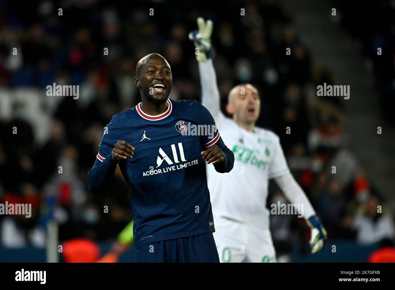 ©Julien Mattia / Le Pictorium/MAXPPP - Paris 27/02/2022 Julien Mattia / Le Pictorium - 27/02/2022 - Frankreich / Ile-de-France / Paris - Danilo Pereira lors de la 26eme journee de ligue 1 UberEats, entre le PSG et l'as Saint Etienne au Parc des Princes, A Paris le 26 Fevrier 2022 / 27/02/2022 - Frankreich / Ile-de-France (Region) / Paris - Danilo Pereira am 26.. Tag der Ligue 1 UberEats, zwischen PSG und As Saint Etienne im Parc des Princes, am 26. 2022. Februar in Paris Stockfoto