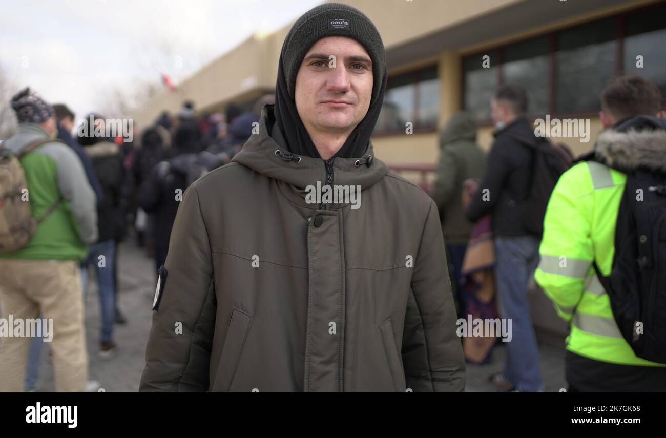 ©PHOTOPQR/NICE MATIN/fernandes franck ; ; 28/02/2022 ; gare de Przemysl Pour des Milliers d'Ukrainiens, la gare de Przemysl représente la porte d'entrée vers l'Union européenne après des heures de périple dans des trains bondés entre Kiew et la Pologne pour fuir l'Invasion russe. C'est aussi une étape incontournable pour des centaines de volontaires qui veulent rejoindre leur familles ou prendre les Armes Krieg in der Ukraine Stockfoto