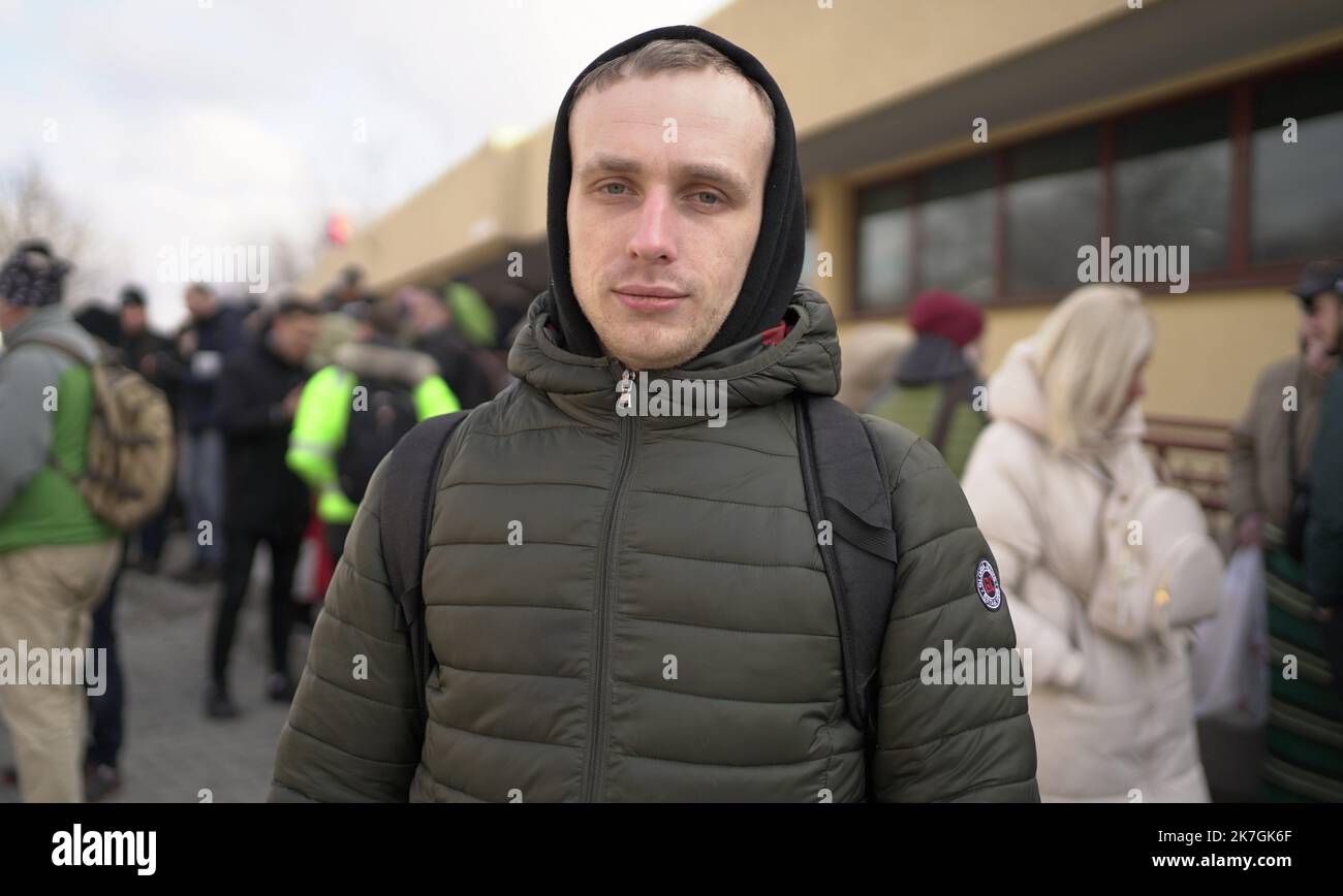 ©PHOTOPQR/NICE MATIN/fernandes franck ; ; 28/02/2022 ; gare de Przemysl Pour des Milliers d'Ukrainiens, la gare de Przemysl représente la porte d'entrée vers l'Union européenne après des heures de périple dans des trains bondés entre Kiew et la Pologne pour fuir l'Invasion russe. C'est aussi une étape incontournable pour des centaines de volontaires qui veulent rejoindre leur familles ou prendre les Armes Krieg in der Ukraine Stockfoto