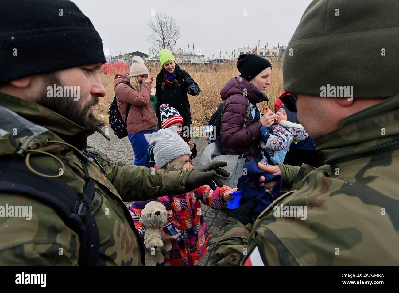 ©PHOTOPQR/OUEST FRANKREICH/Stéphane Geufroi ; Medyka ; 09/03/2022 ; Au poste frontière de Medyka en Pologne, des réfugiés Ukrainiens continuent d'affluer . Ukrainische Flüchtlinge in Medyka Stockfoto