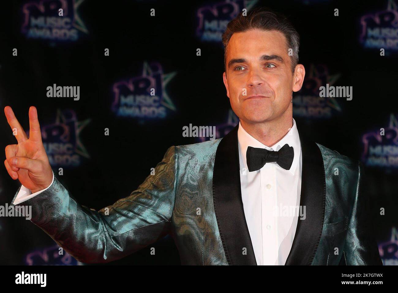 ©Francois Glories/MAXPPP - 13/11/2016 der englische Sänger Robbie Williams kommt auf den roten Teppich für 18. NRJ Music Awards in Cannes Frankreich. November 12 2016. Stockfoto