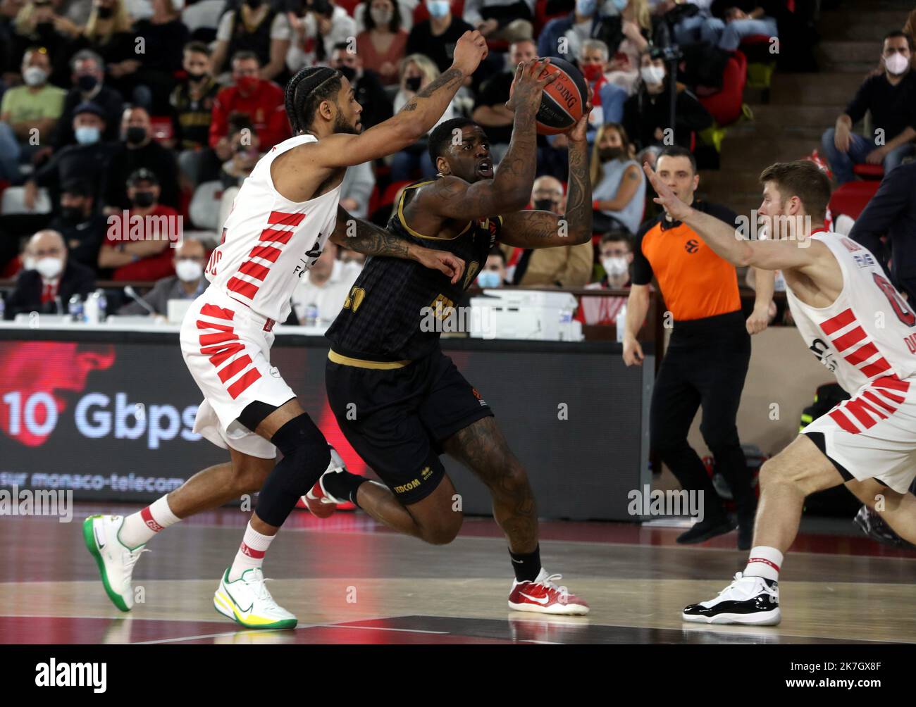 ©PHOTOPQR/NICE MATIN/Jean François Ottonello ; Monaco ; 23/03/2022 ; AS Monaco / Olympiakos Piree - 31eme journee d'Euroligue de basket 2021/2022, salle Gaston Medecin a 21h - 8- Dwayne Bacon, arrière Euroleague Basketball in Monaco on March 23, 2022 Stockfoto