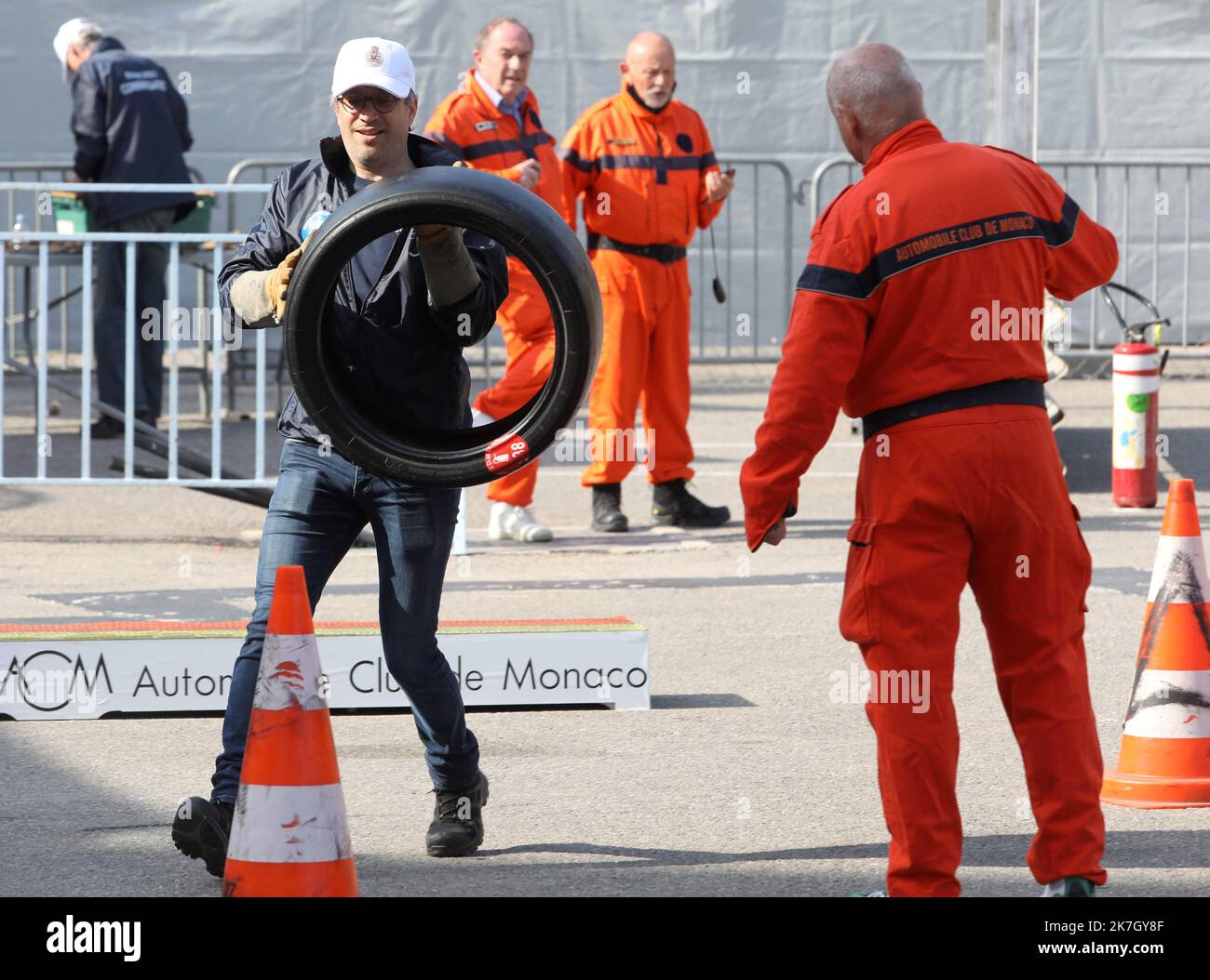 ©PHOTOPQR/NICE MATIN/Cyril Dodergny ; Monaco ; 26/03/2022 ; Monaco le 26/03/2022 - Chapiteau Fontvieille - Stade des Commissaires de Piste pour les Grands Prix de Monaco (F1, E-Prix et Historique) organisé par L'Automobile Club de Monaco (ACM). - Monaco, märz 26. 2022. Sicherheitstraining für Track Marshals für den Grand Prix von Monaco (F1, E-Prix und Historic) Stockfoto