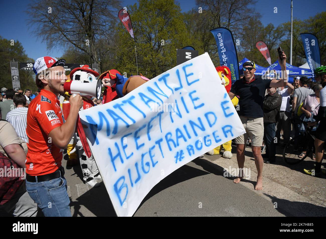 ©PHOTOPQR/VOIX DU Nord/PIERRE ROUANET ; 17/04/2022 ; Waller Arenberg, le 17/04/2022. Course cycliste Paris Roubaix 2022, dans la trouee d'Arenberg (Dreve des boules d'Herin). FOTO PIERRE ROUANET LA VOIX DU Nord - Radrennen Paris–Roubaix 17. April 2022 Stockfoto