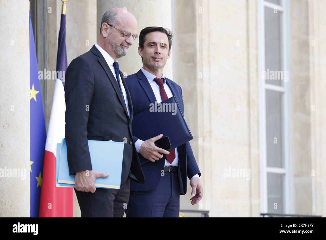 ©PHOTOPQR/LE PARISIEN/olivier corsan ; Paris ; 20/04/2022 ; Jean-Michel Blanquer, Ministre de l'éducation nationale, Jean-Baptiste Djebbari, Ministre délégué en Charge des Transport - French Government Paris April 20, 2022 Stockfoto