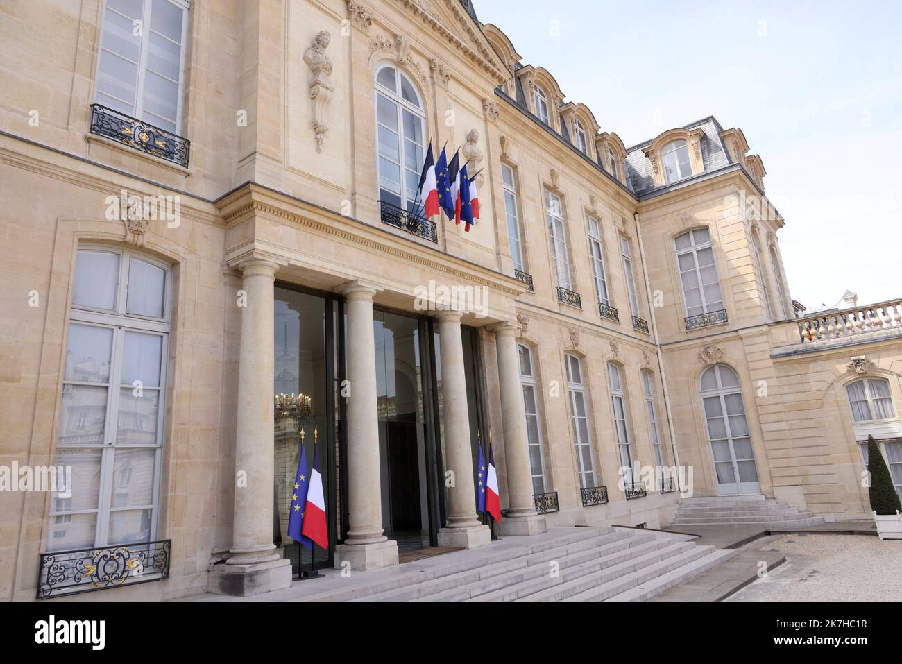 ©PHOTOPQR/LE PARISIEN/Delphine Goldsztejn ; Paris ; 04/05/2022 ; Le Conseil des ministres du 4 Mai 2022 Palais de L'Élysée, 55 Rue du Faubourg Saint-Honoré, 75008 Paris Le 04/05/2022 Foto : Delphine Goldsztejn - Paris, Frankreich, Mai 4. 2022. Wöchentliche Kabinettssitzung Stockfoto