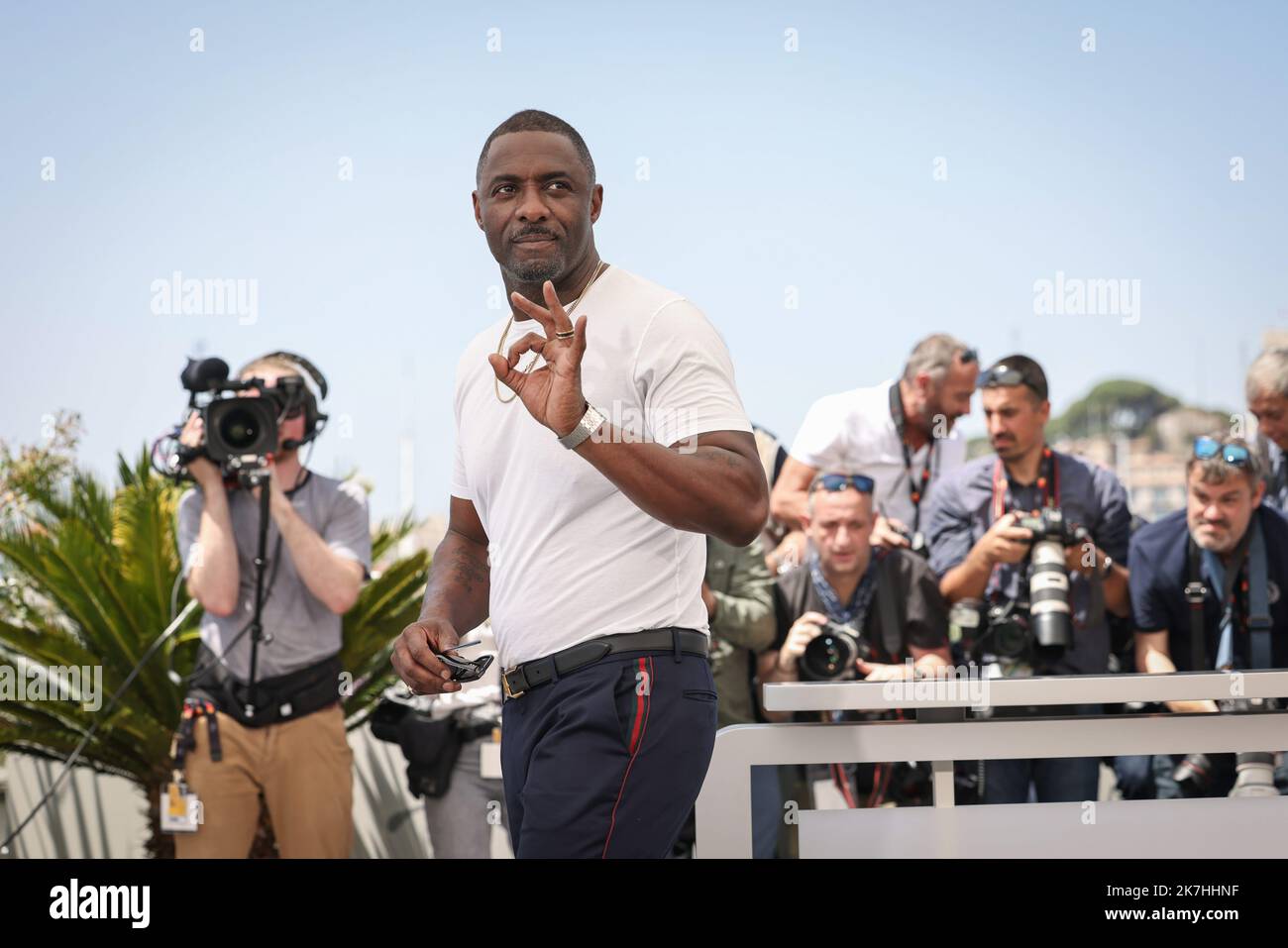 ©PHOTOPQR/LE PARISIEN/Fred Dugit ; Cannes ; 21/05/2022 ; Cuture / Cinéma Palais des Festival à Cannes (06), le 21 Mai 2022 Photocall du Film THREE THOUSAND YEARS OF LONGING (TROIS MILLE ans A T’ATTENDRE) [Hors Compétition] IDRIS ELBA Acteur - International Cannes Film Festival on May 20. 2022 Stockfoto