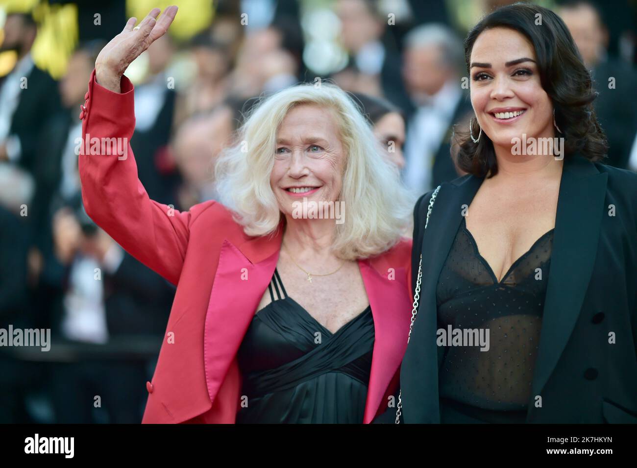 ©franck castel/MAXPPP - 20220005 Armageddon Time Red Carpet die jährlichen Filmfestspiele von Cannes 75.. Schauspielerin Brigitte Fossey , lola dewaere CANNES, FRANKREICH MAI 19 Stockfoto