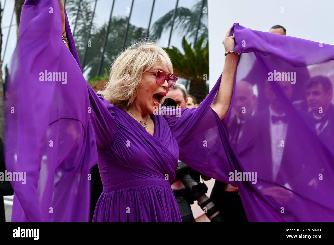 ©franck castel/MAXPPP - 20220005 Forever Young der Rote Teppich von Amandiers - die jährlichen Filmfestspiele von Cannes 75. Amanda Lear CANNES, FRANKREICH - MAI 22 Stockfoto