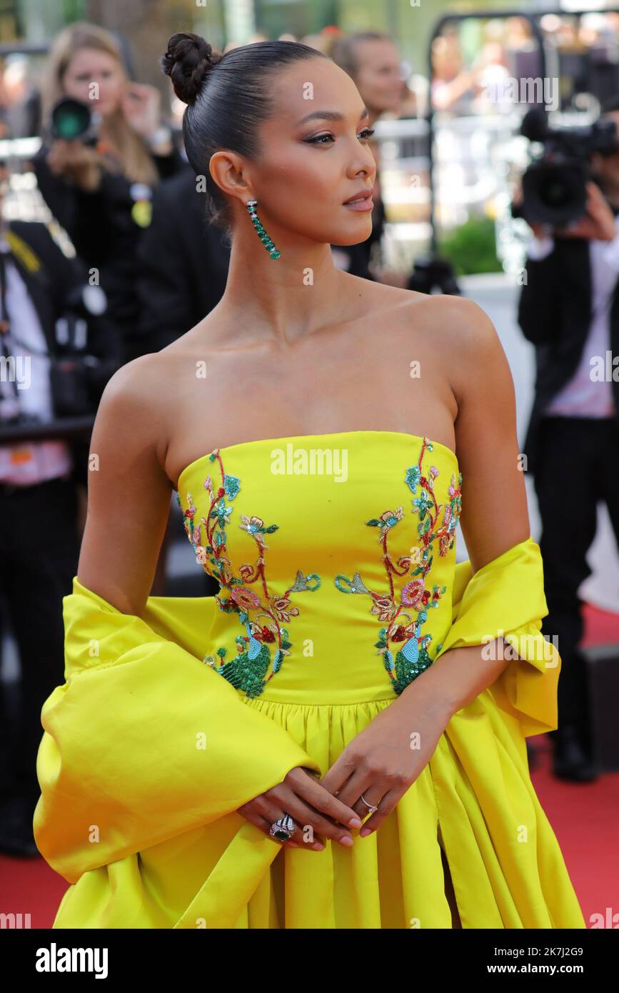 ©Pierre Teyssot/MAXPPP ; Cannes Film Festival 2022. 75. Ausgabe des 'Festival International du Film de Cannes' am 27/05/2022 in Cannes, Frankreich. Roter Teppich für die Vorführung des Films 'Mother and Son (UN Petit Frere)' Lais Ribeiro. â© Pierre Teyssot/Maxppp Stockfoto