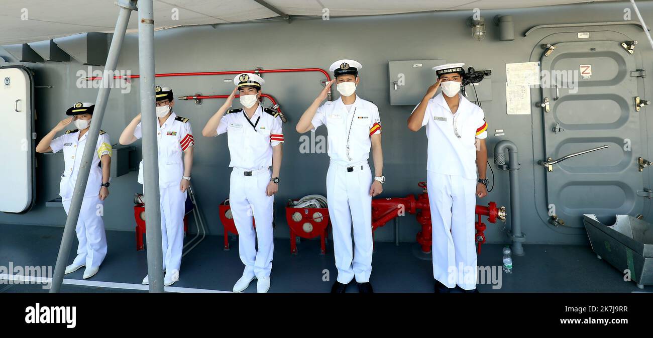 ©PHOTOPQR/NICE MATIN/Valerie Le Parc ; Toulon ; 13/06/2022 ; VISITE DU BATEAU JAPONAIS KASHIMA Bâteaux japonais en escale à Toulon. Base navale La dernière fois que le Port militaire varois a accueilli un navire de guerre japonais remonte à 1983. A partir du samedi 11 juin, le navire-École Kashima, bâtiment de la Force maritime d’autodéfense japonaise, sera en escale à Toulon, et ce jusqu’au 14 juin. Stockfoto