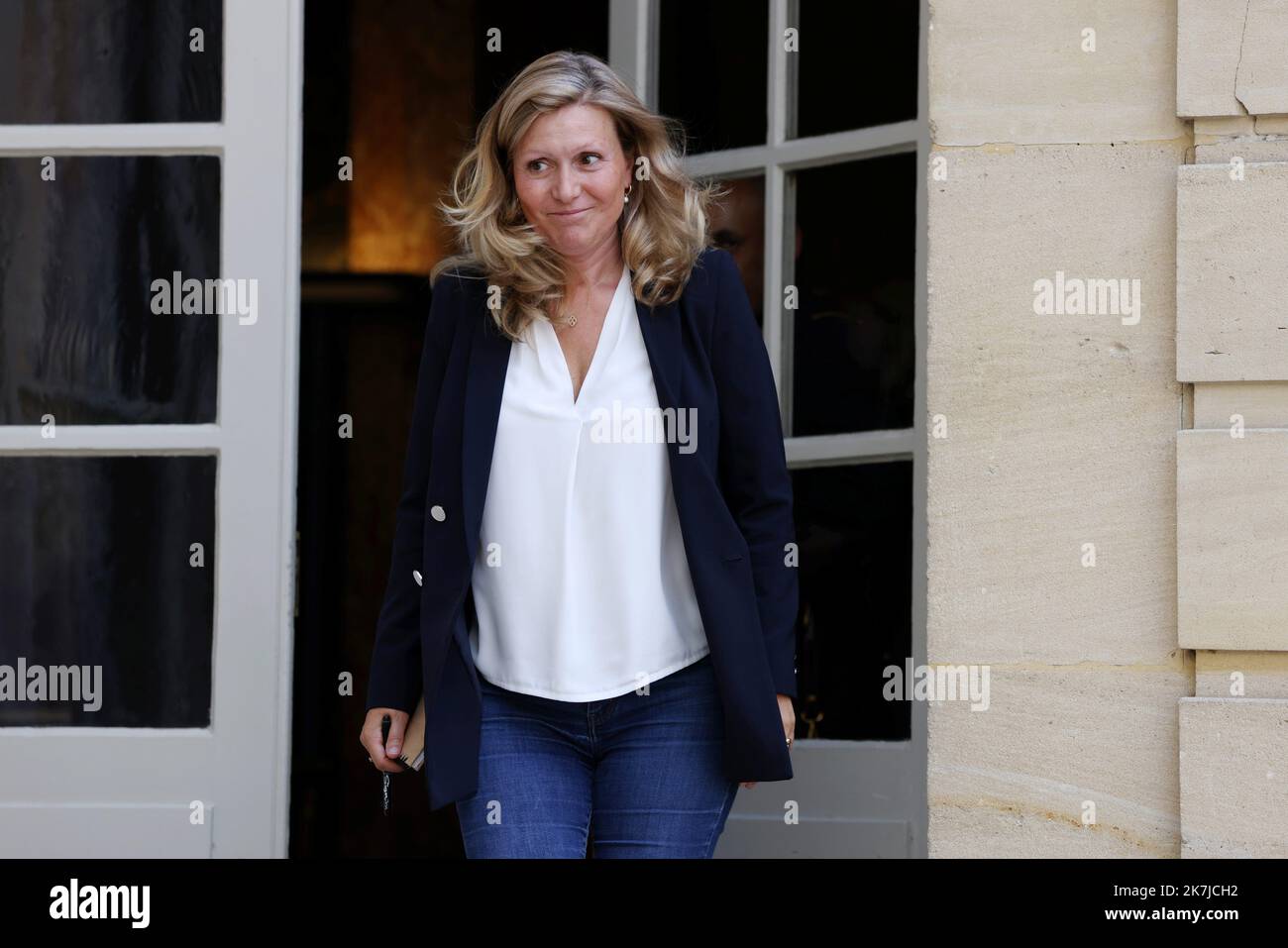 ©PHOTOPQR/LE PARISIEN/Jean-Baptiste Quentin ; Paris ; 21/06/2022 ; Hotel de Matignon, rue de Varennes Réunion des ministres autour de la Première Ministre ElisabethBorne. Yann Braun-Pivet, Ministre des Outre-Mer Paris, Frankreich, juen 21. 2022 Ministertreffen mit Premierminister ElisabethBorne, der hätte zurückgetreten werden sollen - gemäß einer vom Präsidenten festgelegten Regel für Minister, die die Parlamentswahlen verloren haben, für die sie kandidierten. Stockfoto