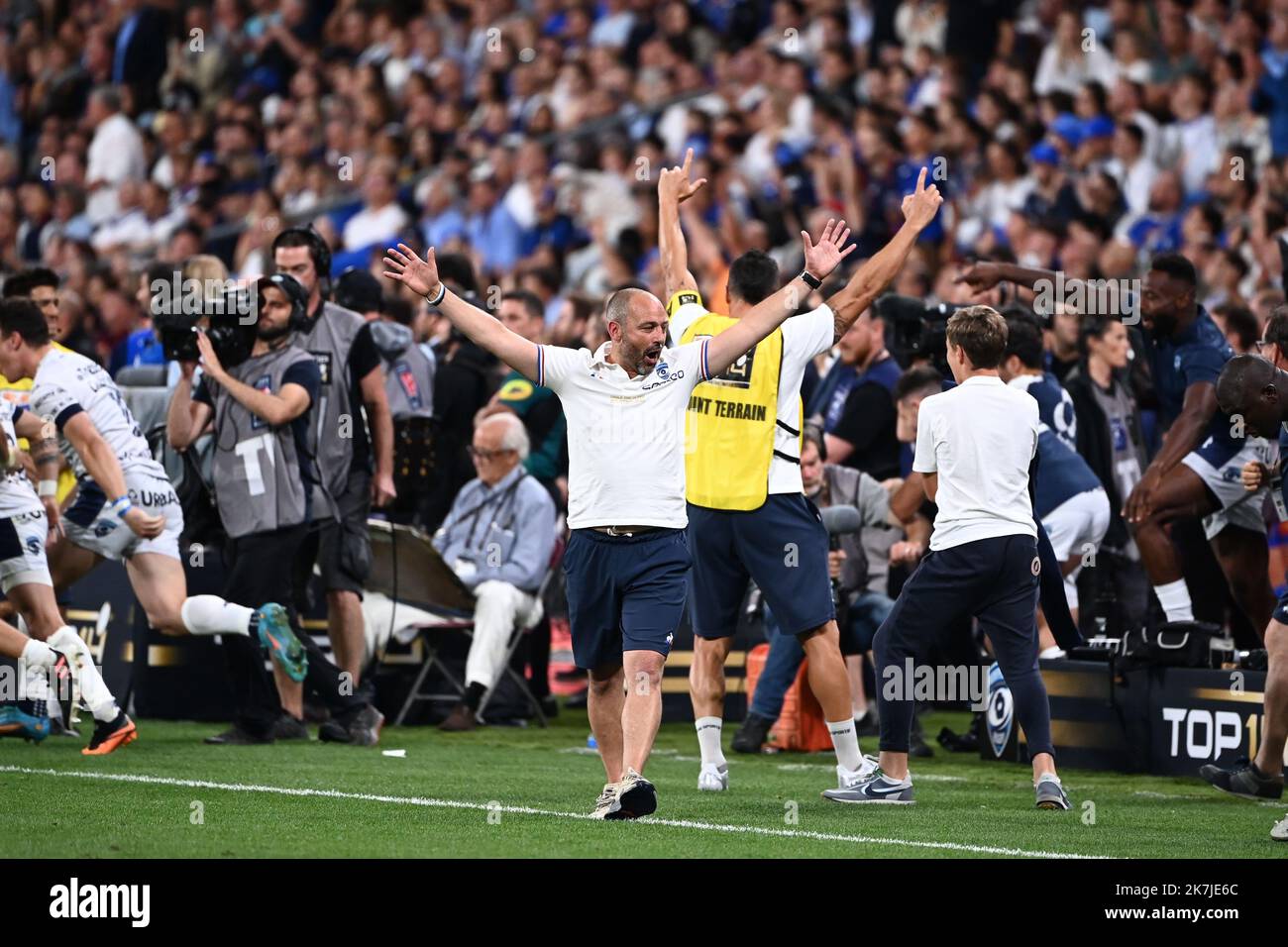 ©Alexandre Dimou/ALEXPRESS/MAXPPP - 24/06/2022 / Frankreich / Saint Denis / Sport / Rugby / Stade de France / Finale 1/2 Top 14 / Montpellier - Bordeaux / Jean-Baptiste ELISALDE Trainer von Montpellier feiert den Sieg Stockfoto