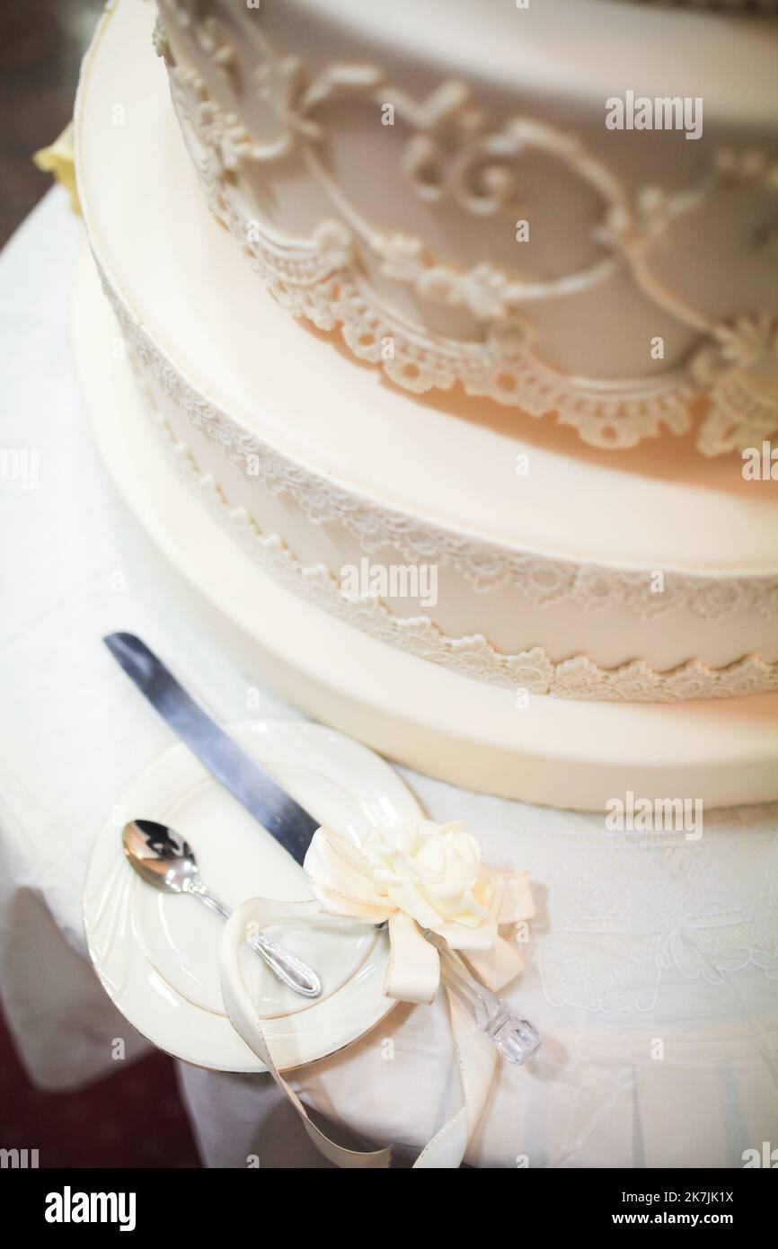 Hochzeitstorte. Selektiver Fokus. Speicherplatz kopieren. Stockfoto