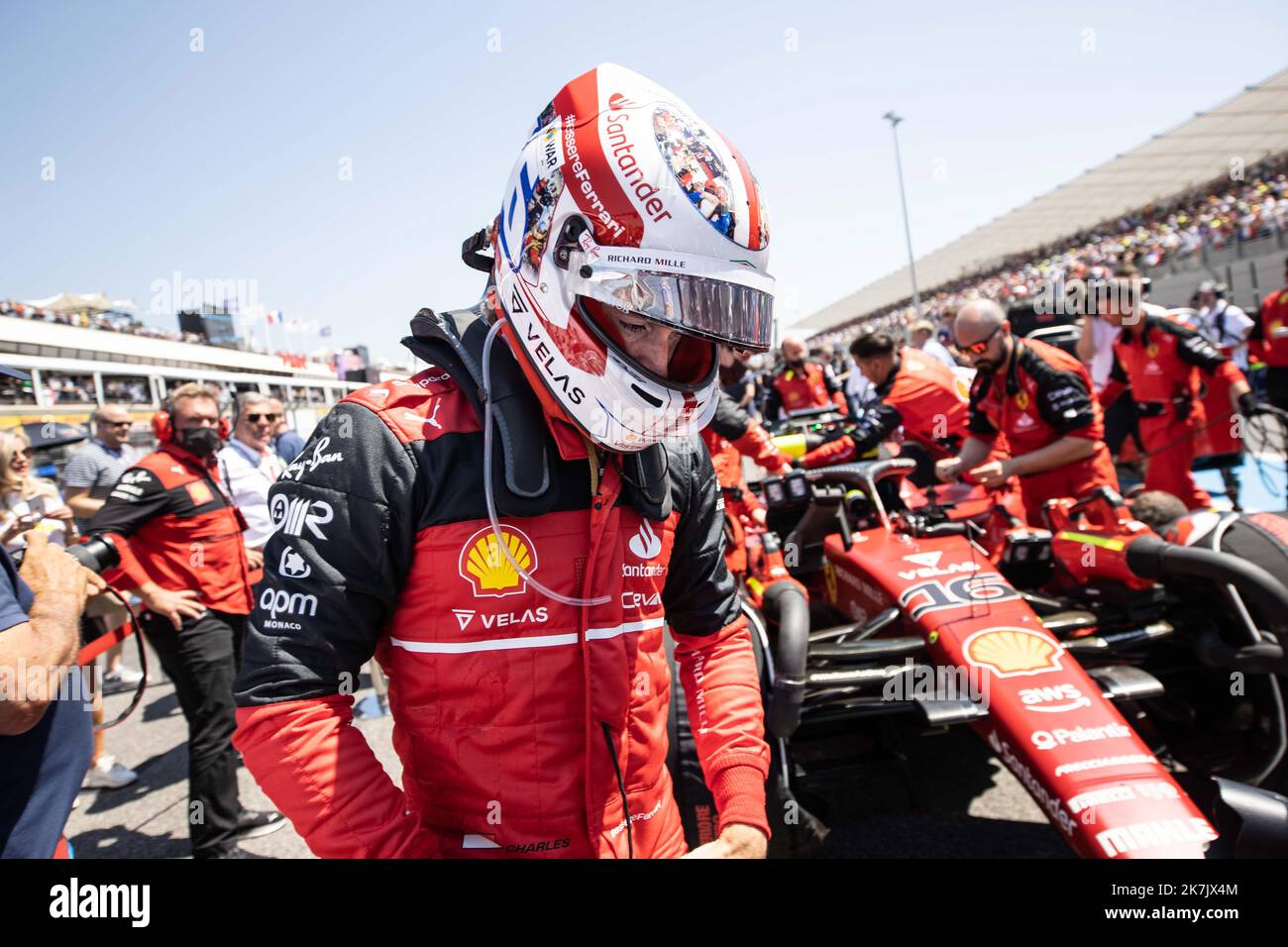 â©PHOTOPQR/NICE MATIN/Camille Dodet ; Le Castellet ; 24/07/2022 ; Grand prix de France de Formule 1 Schaltung Paul Ricard au Castellet en photo Charles Leclerc pilote numero 1 ecurie Ferrari defaite Stockfoto