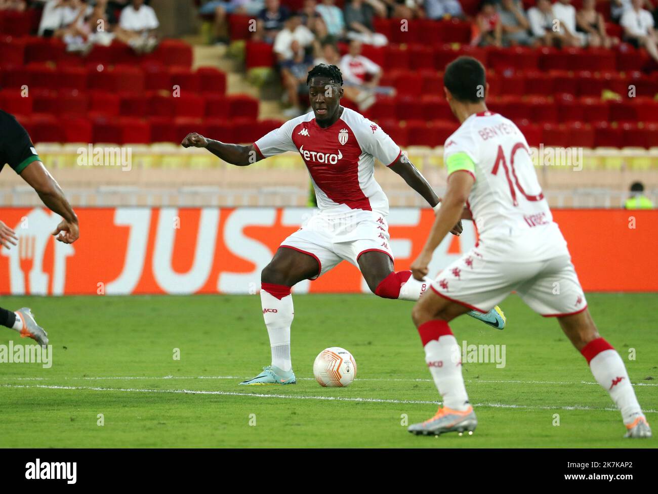 ©PHOTOPQR/NICE MATIN/Jean François Ottonello ; Monaco ; 15/09/2022 ; AS MONACO / FERENCVAROS - 2eme journee de Ligue Europe Groupe H 2022/2023 au stade Louis II - 6 - Axel Disasi - Europa Cup, on sept 15. 2022 Monaco - Ferencvaros Stockfoto