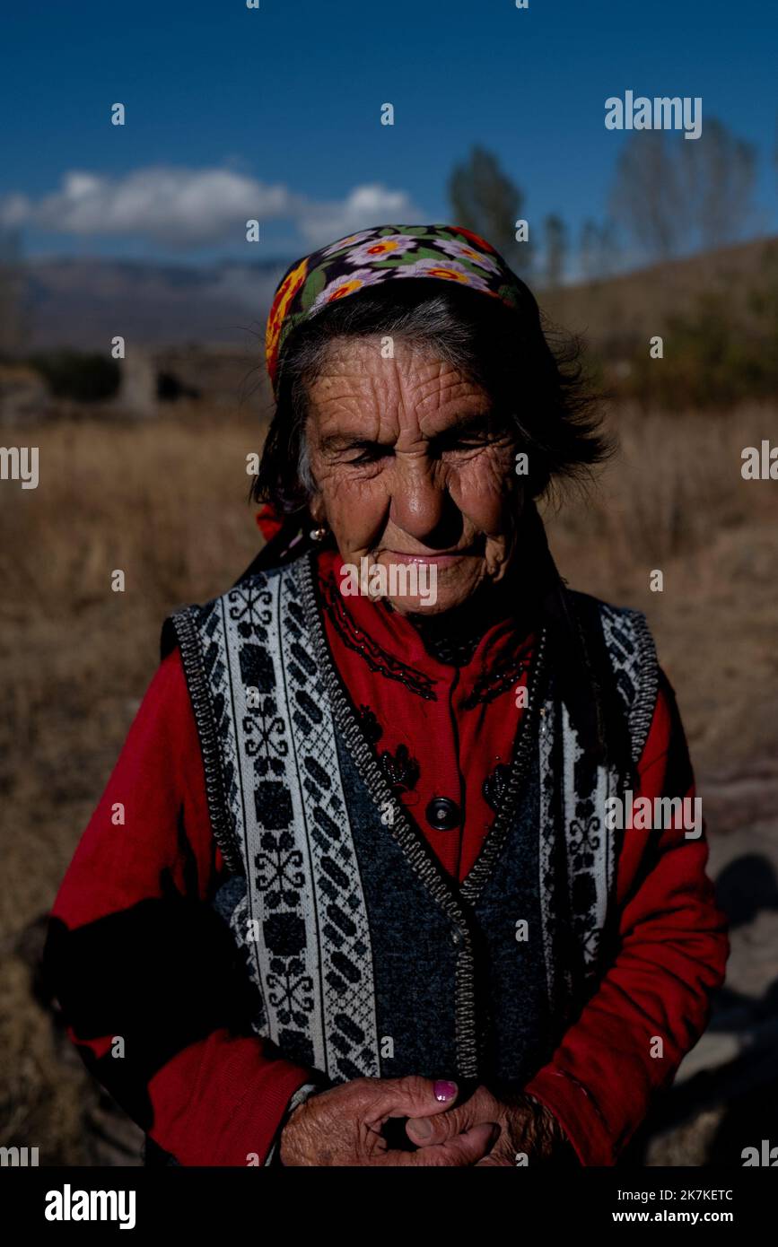 ©Gilles Bader / Le Pictorium/MAXPPP - Vardenis 25/09/2022 Gilles Bader / Le Pictorium - 25/9/2022 - armenie / Vardenis - Villages frontaliers en Armenie, dans la Region de Vardenis, les derniers Villages sont a quelques centaines de meters de la frontiere avec l'aserbaidschan et sous le risque permanent d'aque. les habitants endent les drones azeris la nuit / 25/9/2022 - Armenien / Vardenis - Grenzdörfer in Armenien, in der Region Vardenis, befinden sich die letzten Dörfer wenige hundert Meter von der Grenze zu Aserbaidschan entfernt und stehen unter ständiger Gefahr eines Angriffs. Die Einheimischen hören aserbaidschanische Drohnen Stockfoto