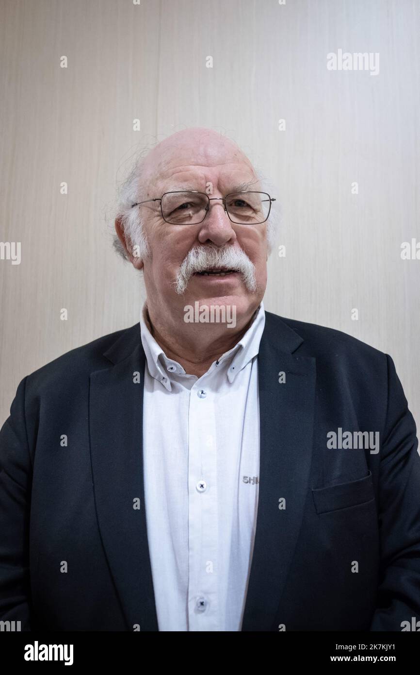 ©Olivier Donnars / Le Pictorium/MAXPPP - Paris 08/02/2019 Olivier Donnars / Le Pictorium - 8/2/2019 - Frankreich / Paris - 8 februar 2019 : Jean-Pierre ROSENCZVEIG, Magistrat honoraire, membre du Bureau du Conseil national de la Protection de l'enfance et membre de la commission d'enquete independante sur les abus sexuels sur mineurs comis au sein de l'Eglise catholique. Paris (75), Frankreich. / 8/2/2019 - Frankreich / Paris - 8. Februar 2019: Jean-Pierre ROSENCZVEIG, Ehrenrichter, Vorstandsmitglied des Nationalen Rates für Kinderwohlfahrt und Mitglied der unabhängigen untersuchungskommission i Stockfoto