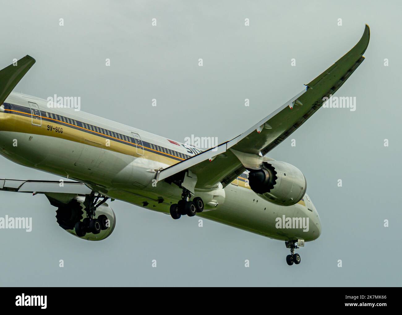 Singapore Airlines Boeing 787-10 Dreamliner bei der endgültigen Annäherung an den Flughafen Singapur Changi Stockfoto