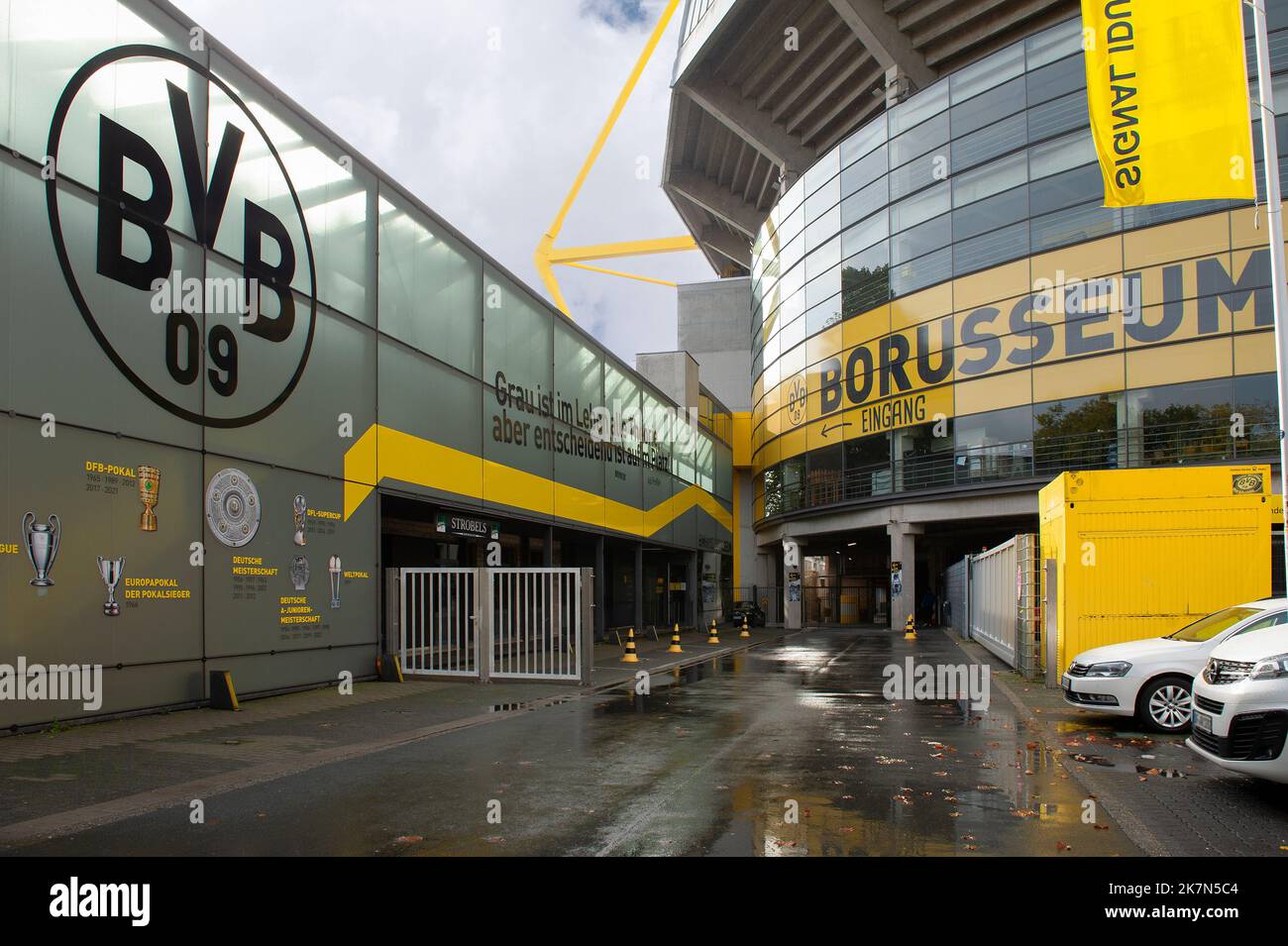 Blick auf das Borusseum Museum in der Signal Iduna Arena - dem offiziellen Spielplatz des FC Borussia Dortmund Stockfoto