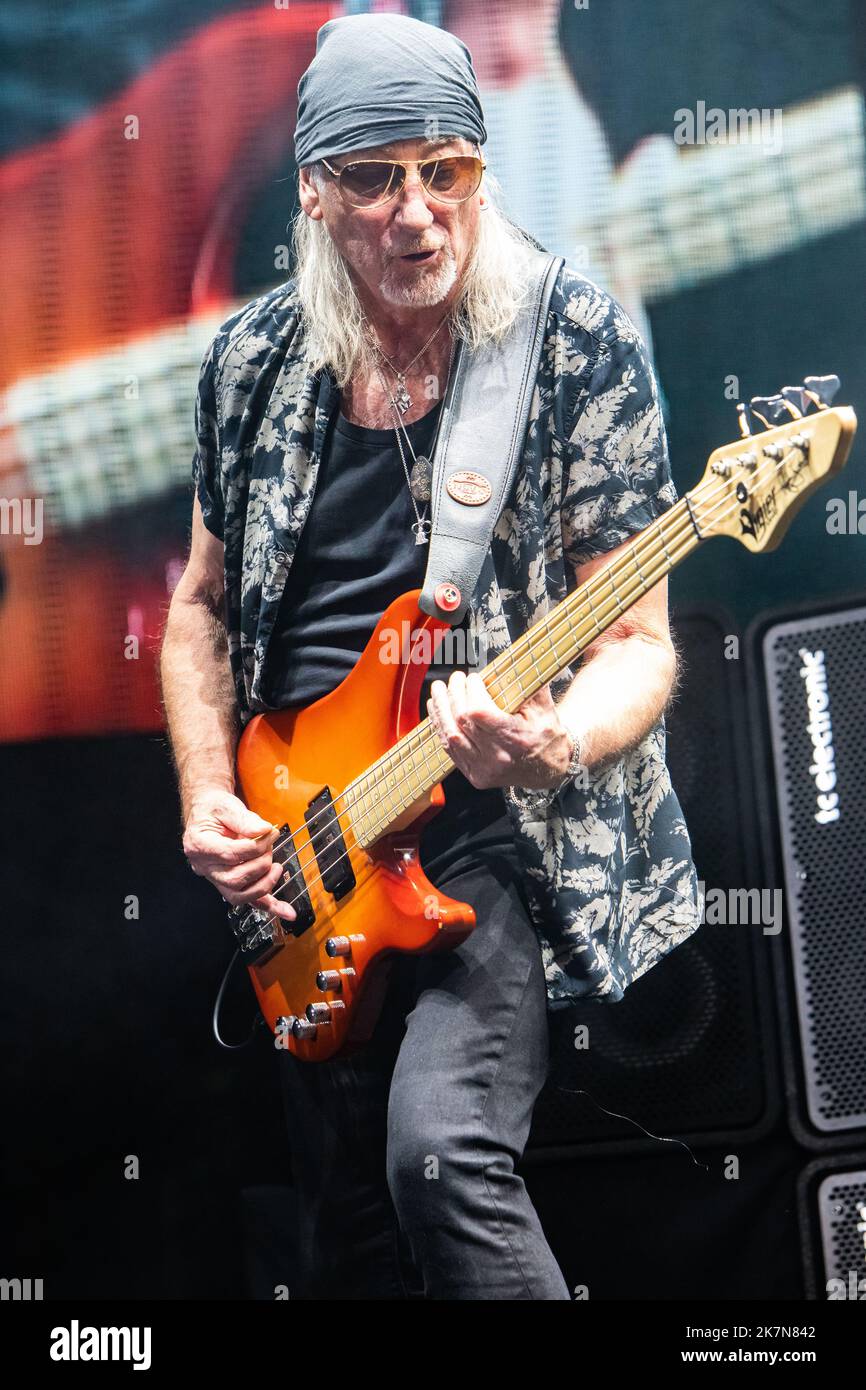 Mailand Italien. 17. Oktober 2022. Die englische Band DEEP PURPLE spielt live auf der Bühne des Mediolanum Forums während „The Whoosh! Tour“ Stockfoto