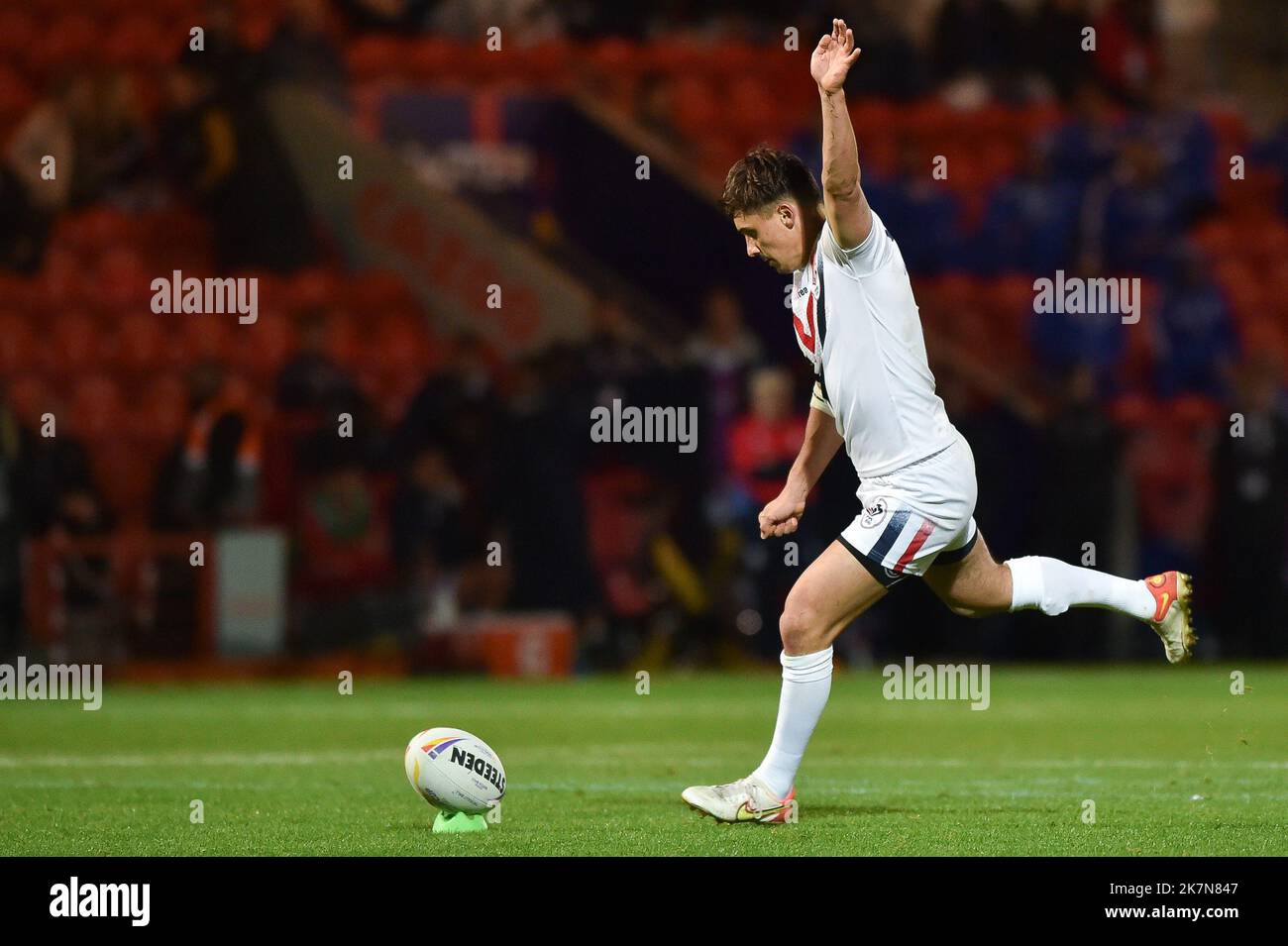 Doncaster, England - 17.. Oktober 2022 - Rugby League World Cup Frankreich gegen Griechenland im Eco-Power Stadium, Doncaster, Großbritannien - Arthur Mourgue von Frankreich tritt an. Stockfoto