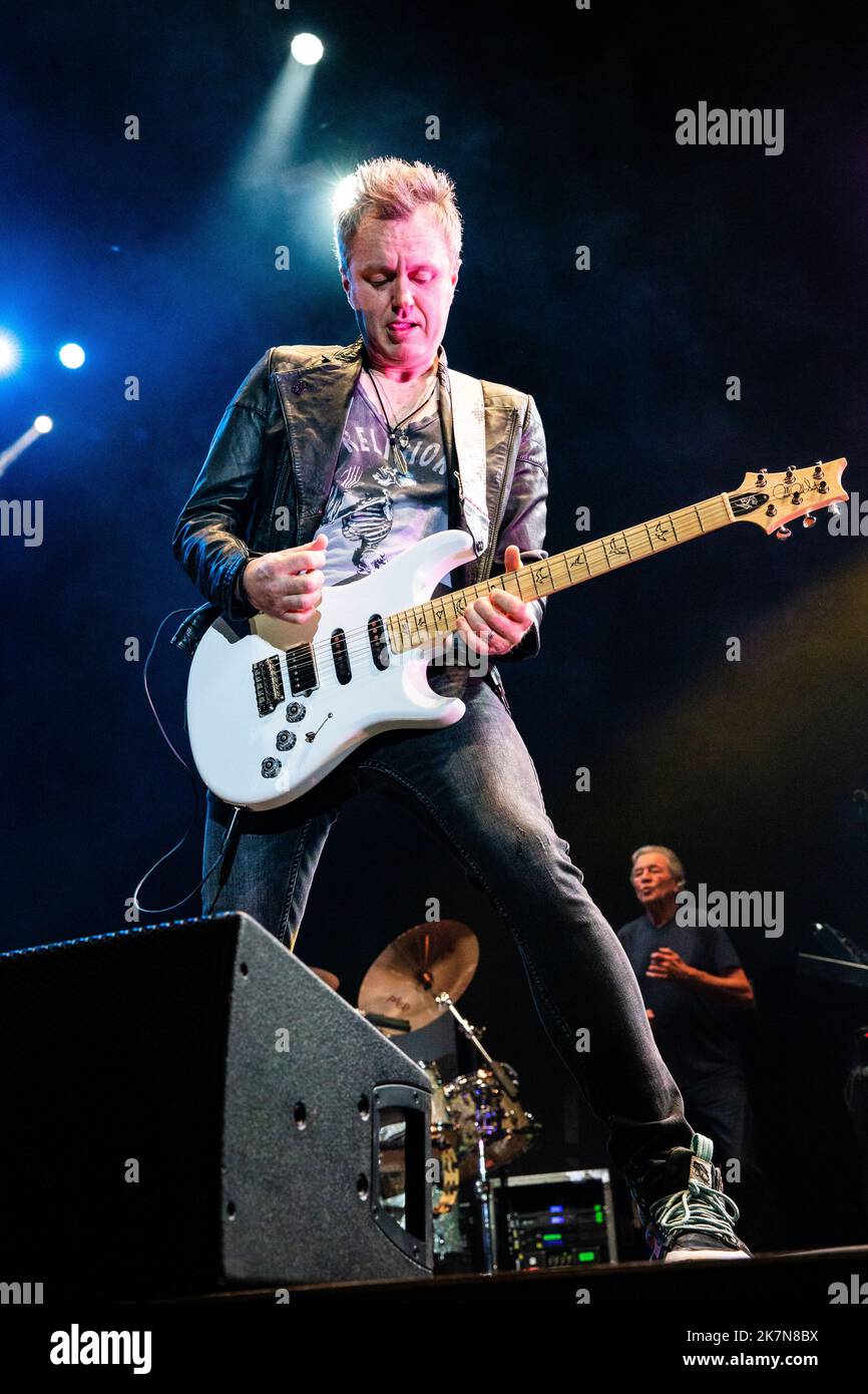Mailand Italien. 17. Oktober 2022. Die englische Band DEEP PURPLE spielt live auf der Bühne des Mediolanum Forums während „The Whoosh! Tour“ Stockfoto