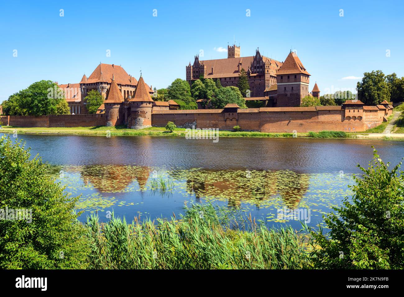 Das Schloss des Deutschen Ordens in Malbork, Polen, ist das größte Schloss der Welt und UNESCO-Weltkulturerbe Stockfoto