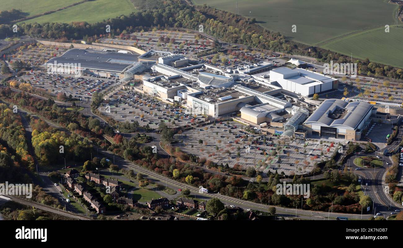 Luftaufnahme des White Rose Shopping Centers in der Nähe von Leeds Stockfoto