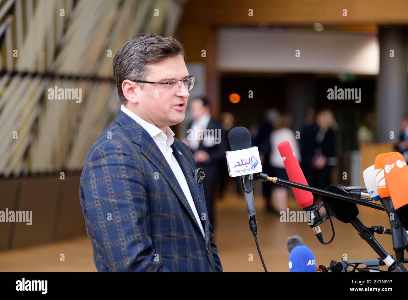 Belgien, Brüssel, am 16. Mai 2022: Dmytro Ivanovytch Kouleba, Außenminister, nimmt an einem Treffen über den Krieg in der Ukraine und die Beziehungen Teil Stockfoto